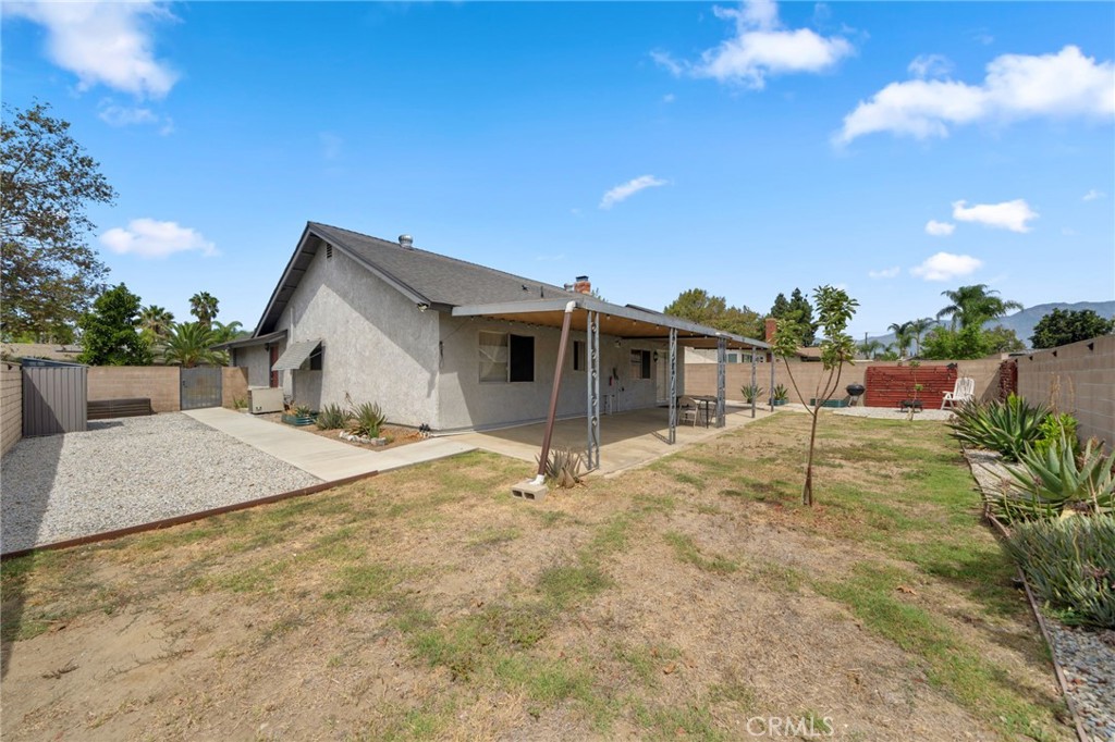1435 S Magnolia Avenue