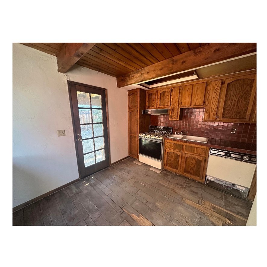 2071 Mt Mahogany Road