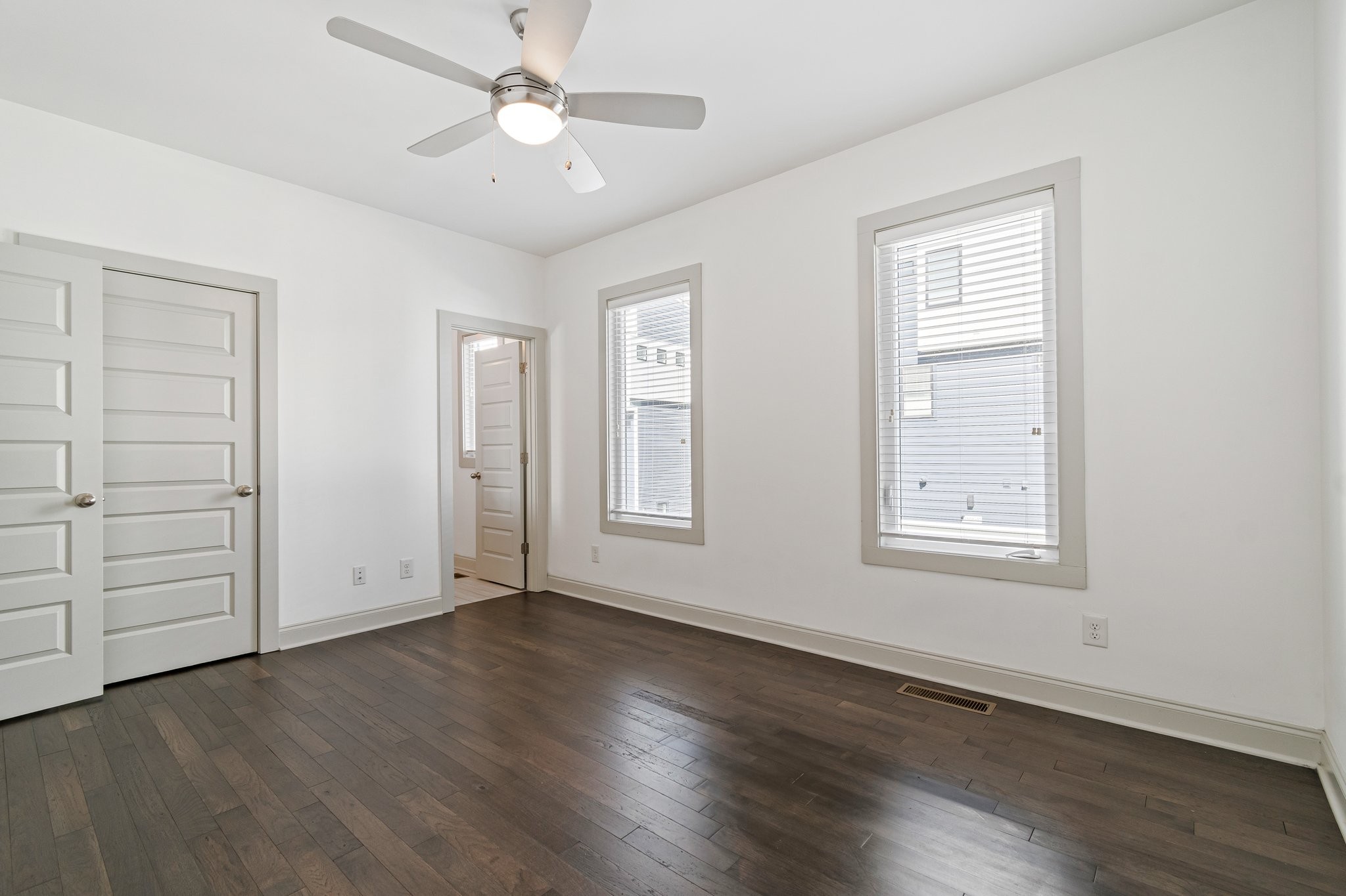 719 Douglas Ave Unit: 8