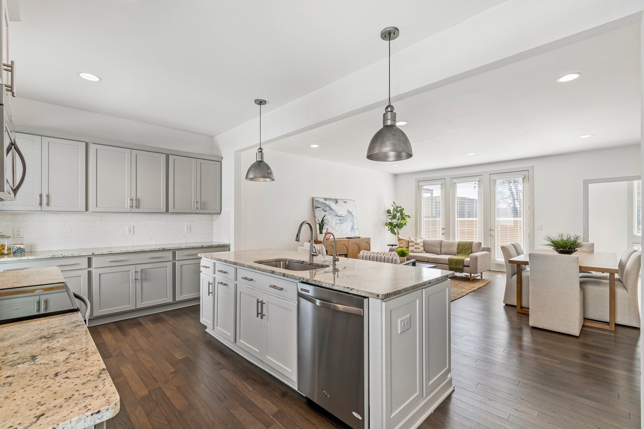 719 Douglas Ave Unit: 8