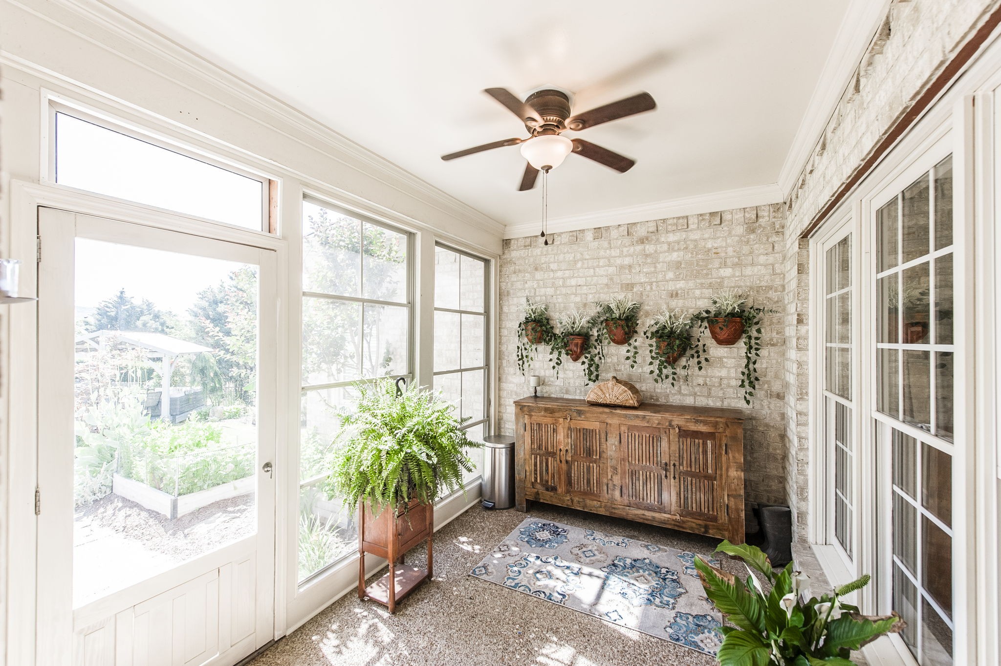 9687 Sapphire Ct