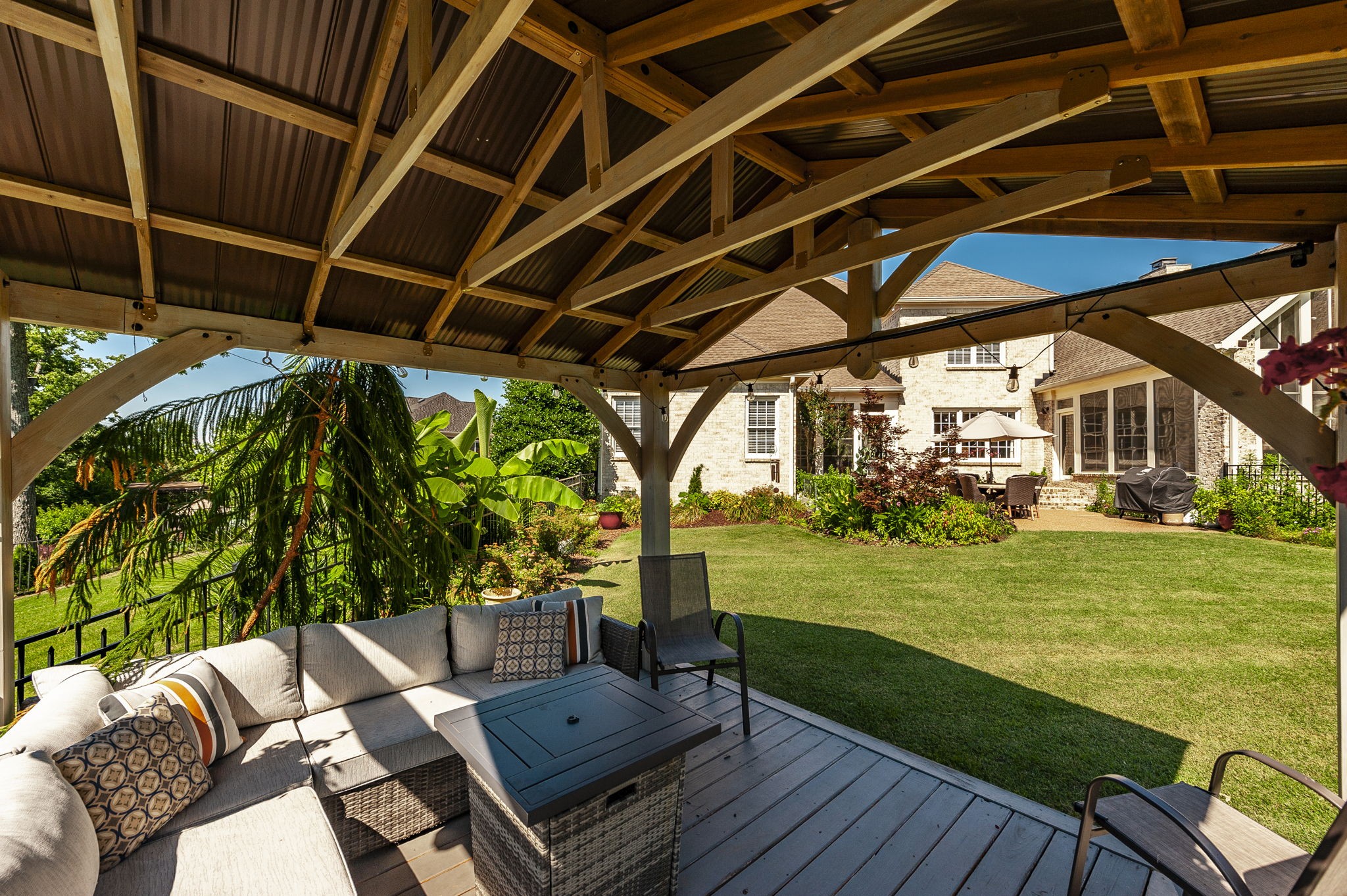 9687 Sapphire Ct
