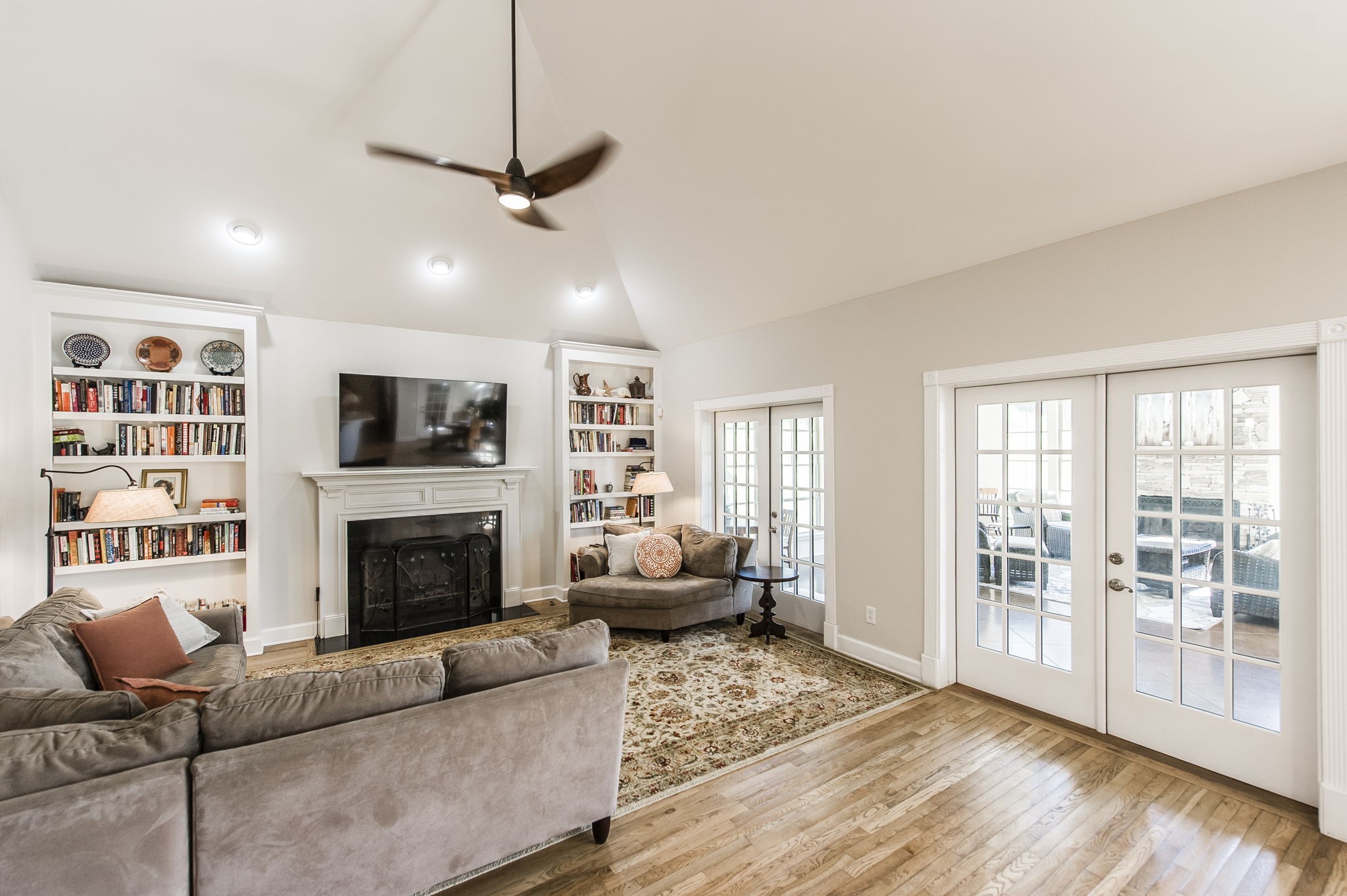 9687 Sapphire Ct