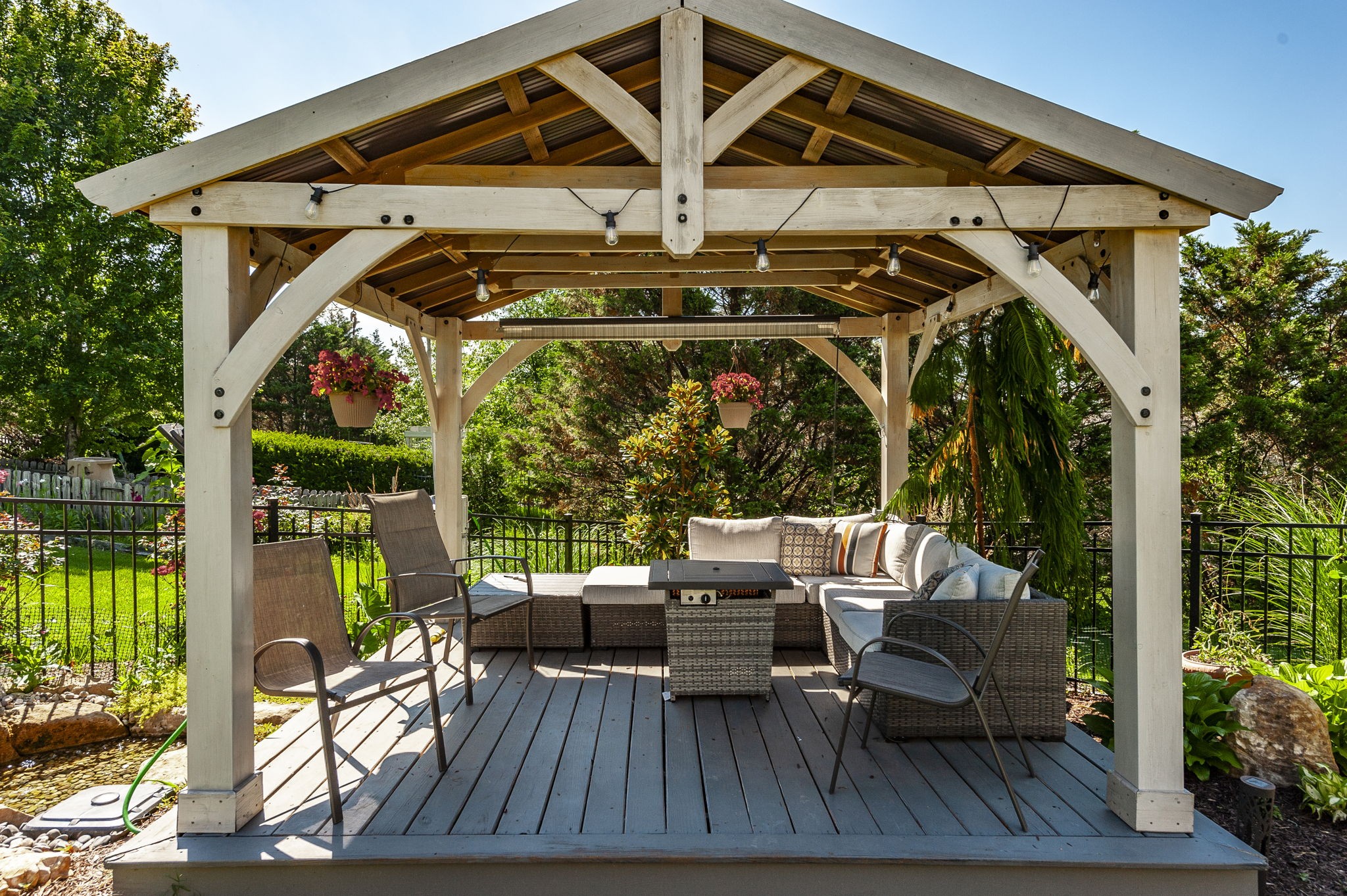 9687 Sapphire Ct