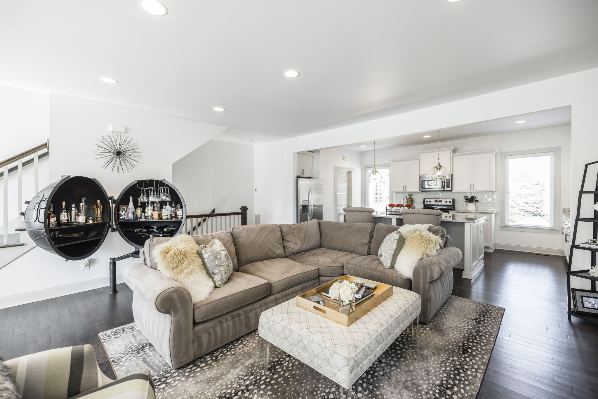 727 Douglas Ave
