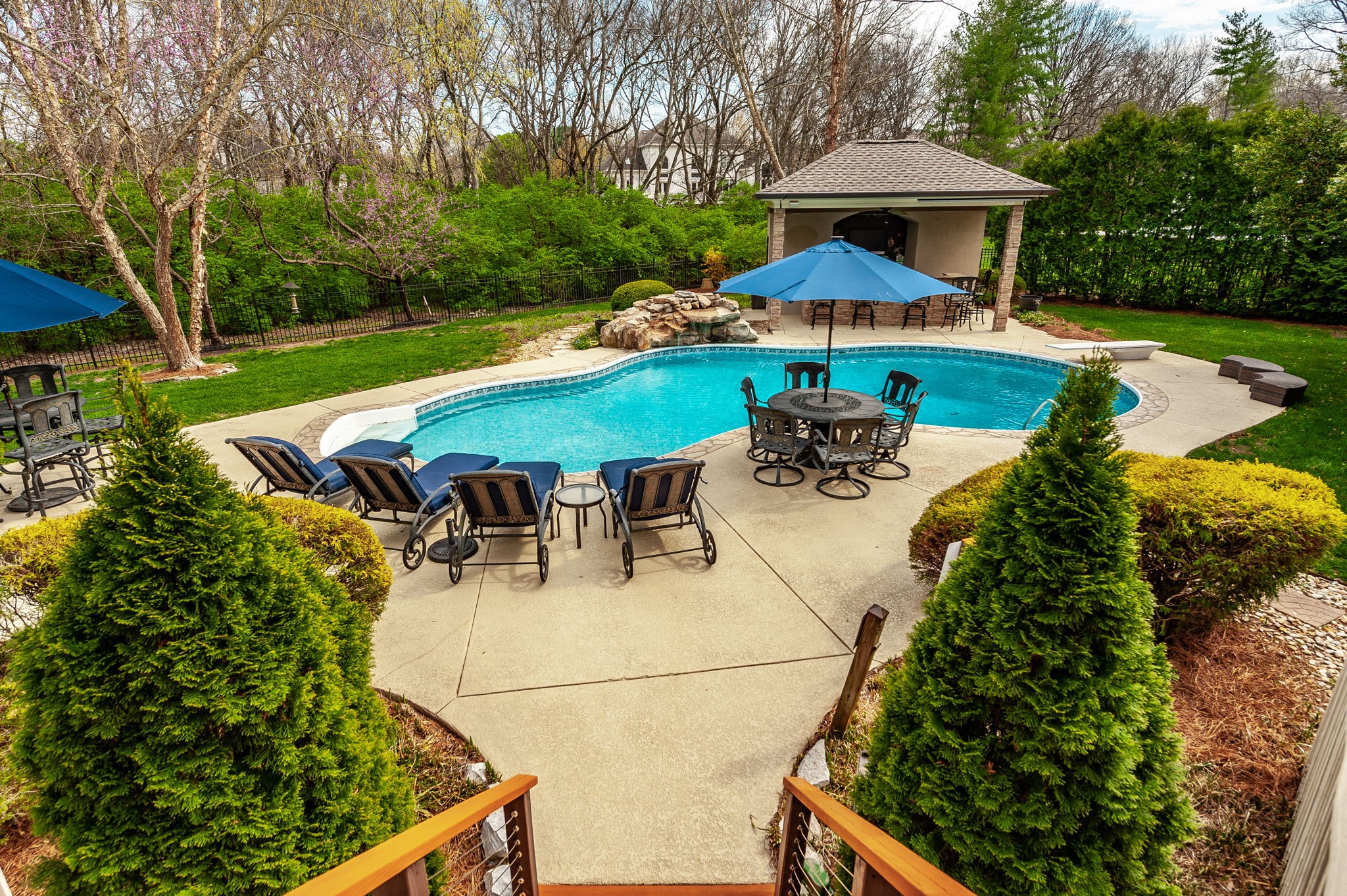 651 Post Oak Cir