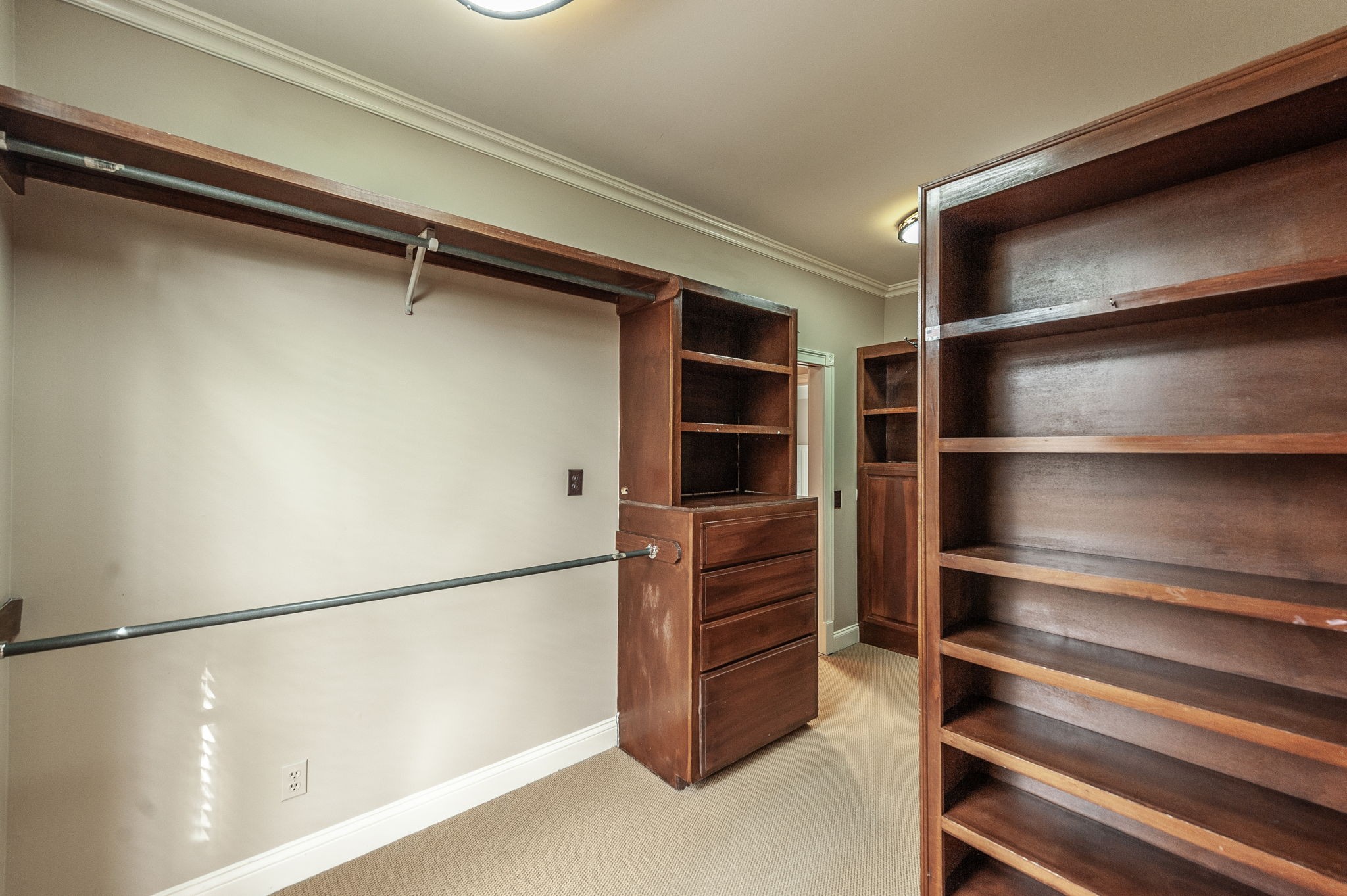 651 Post Oak Cir