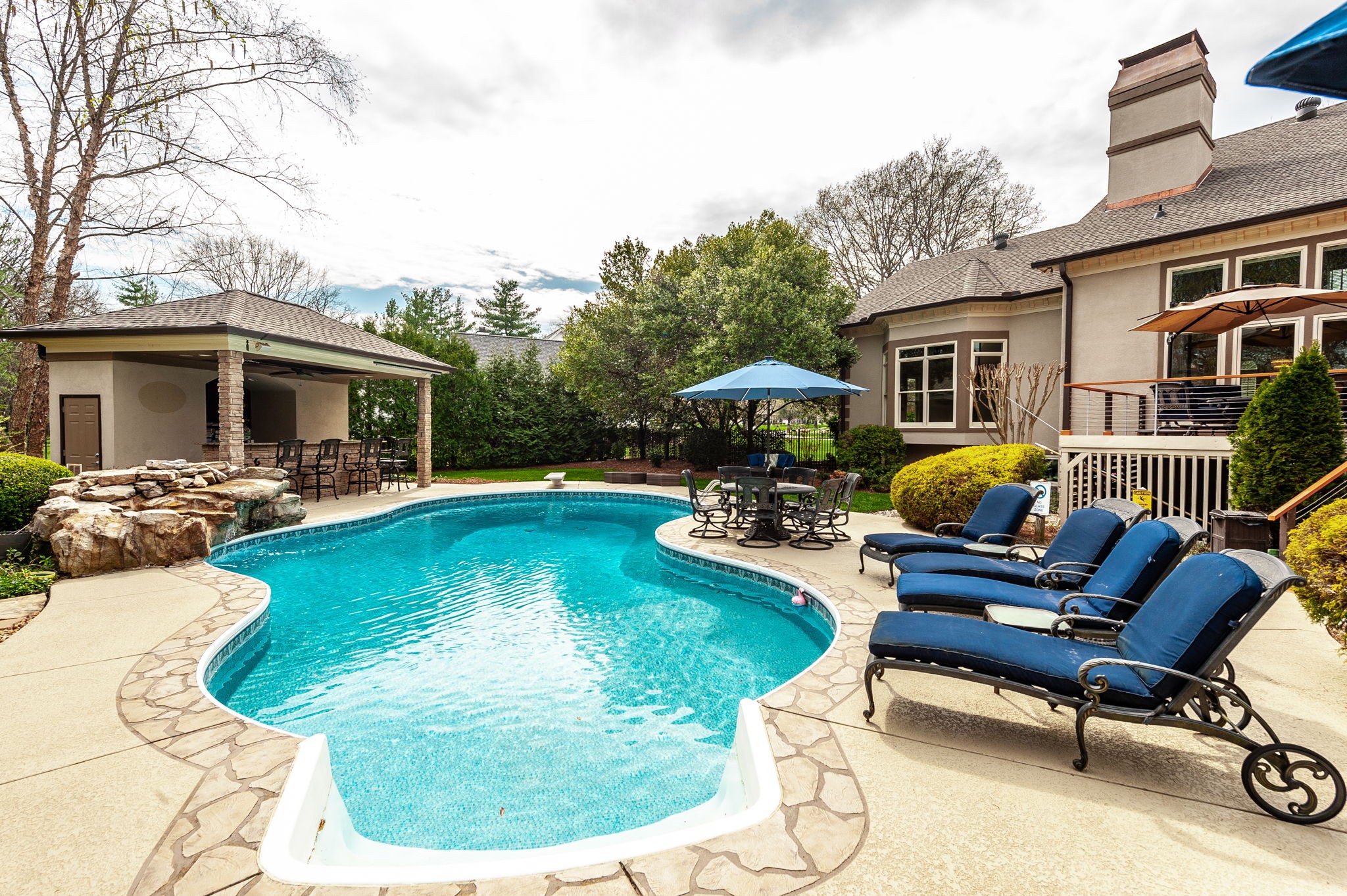 651 Post Oak Cir
