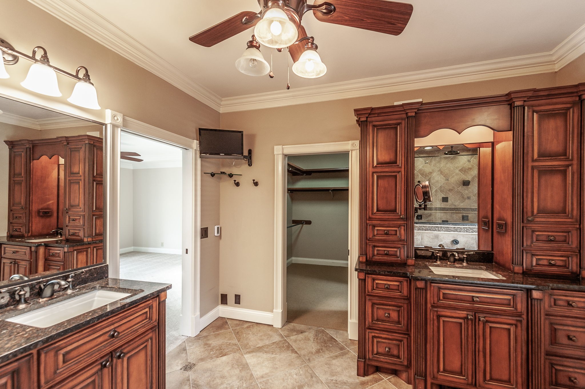 651 Post Oak Cir