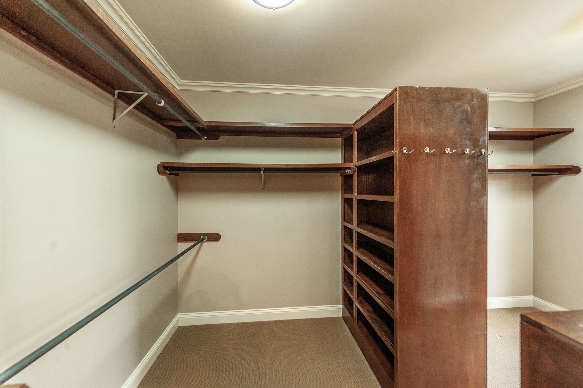 651 Post Oak Cir