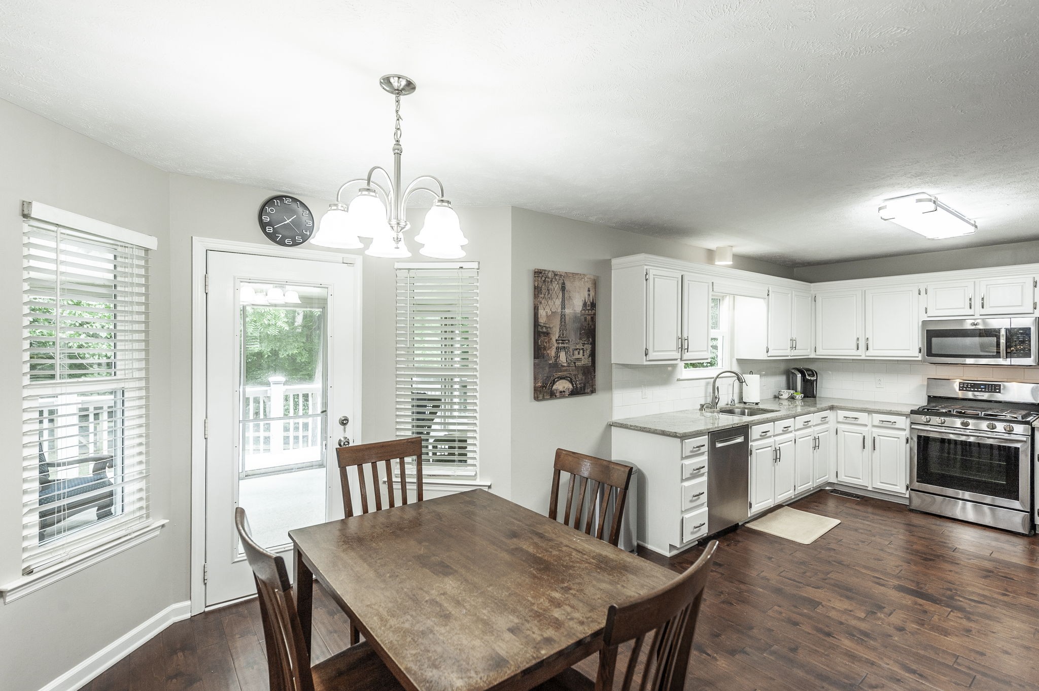 3629 Applewood Ln