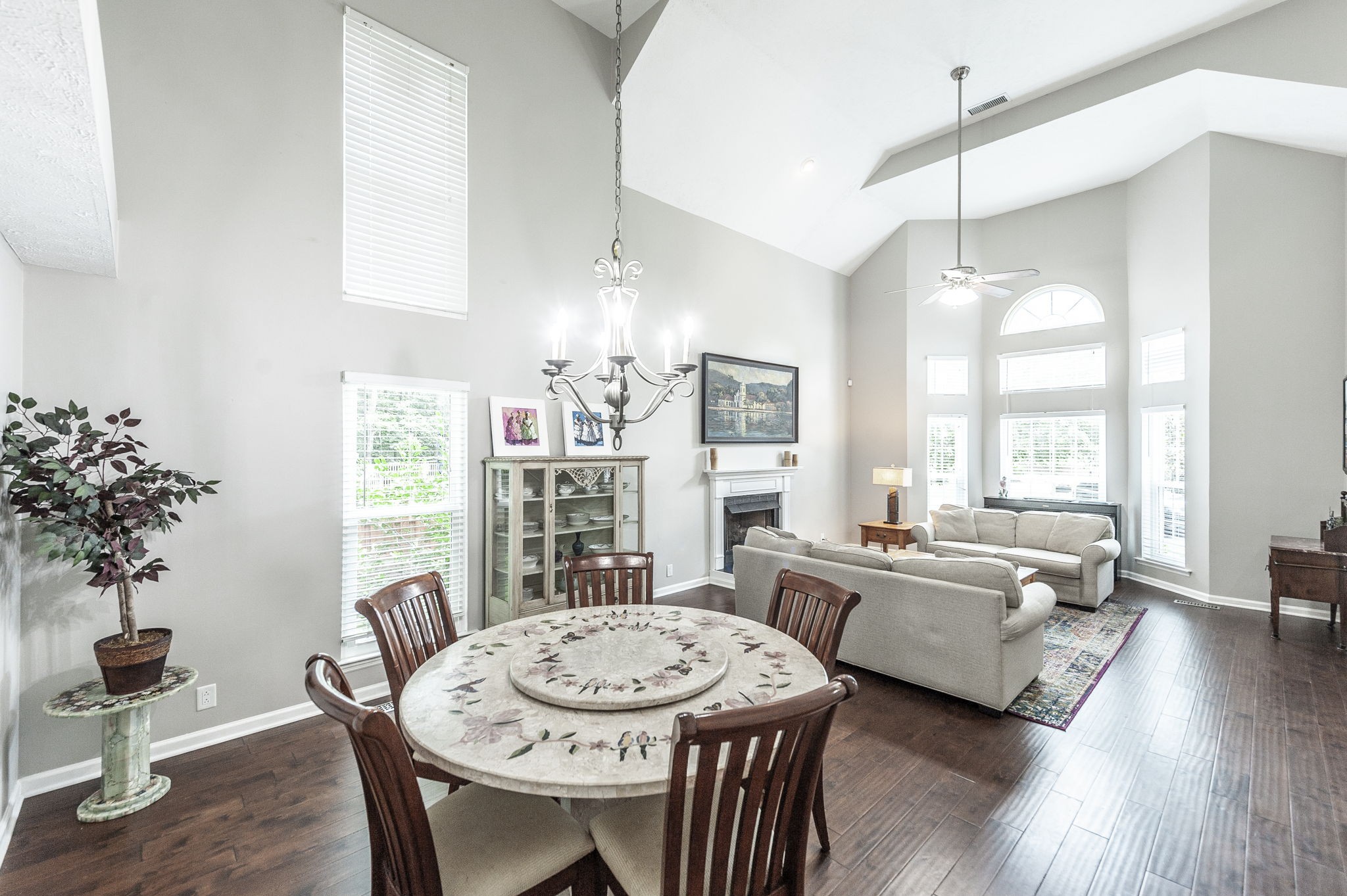 3629 Applewood Ln