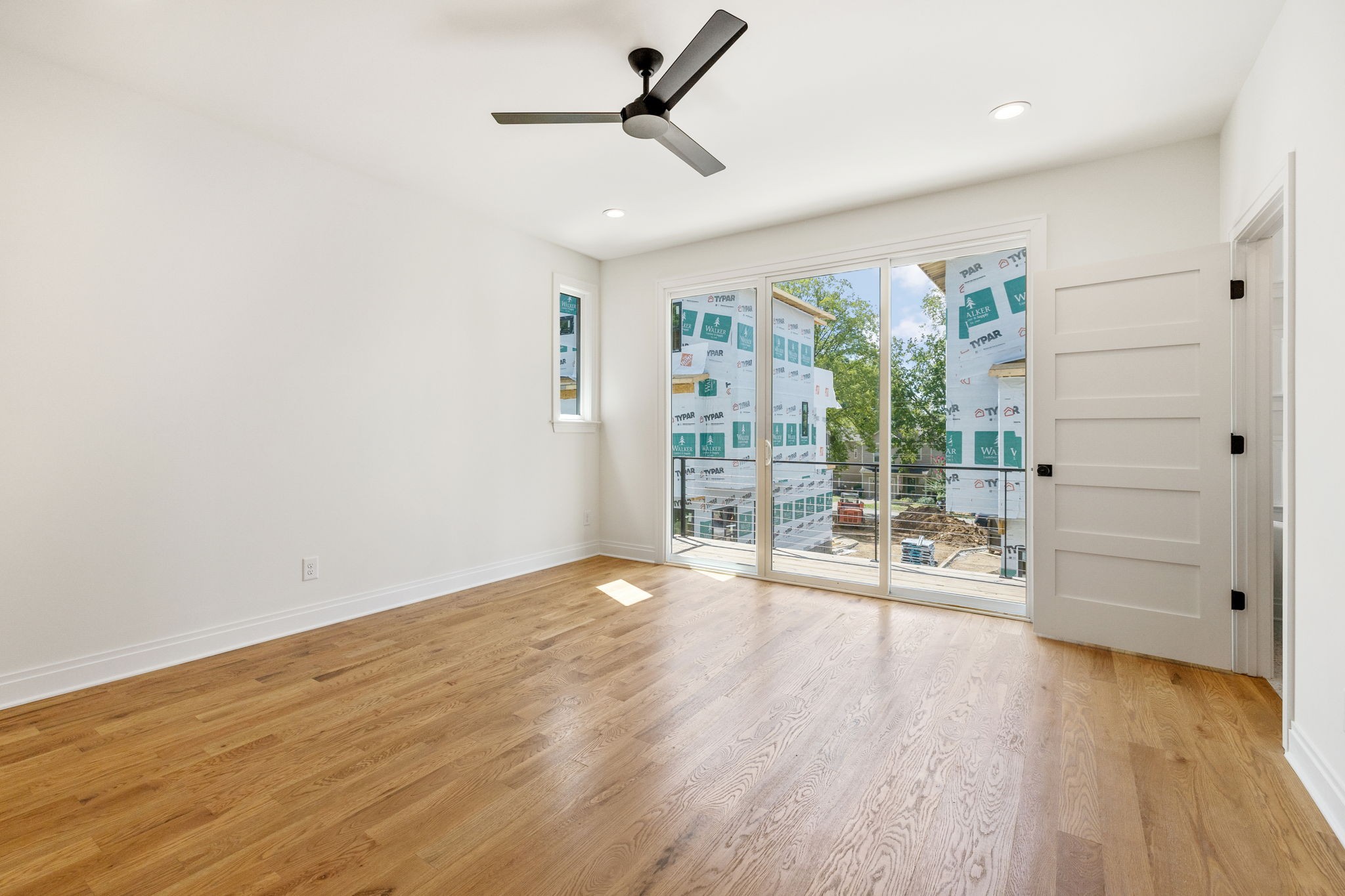 4D Belle Forrest Ave