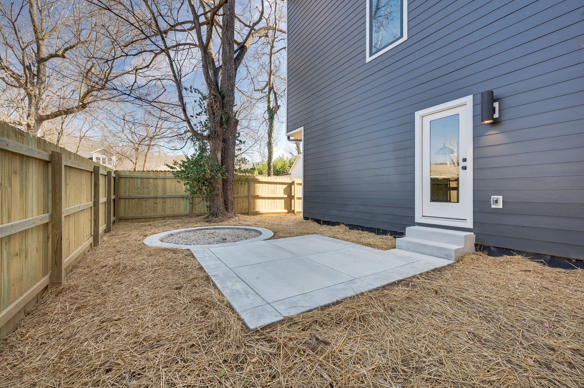 4B Belle Forrest Ave