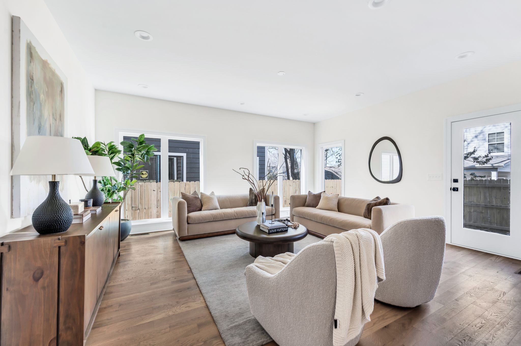 4B Belle Forrest Ave