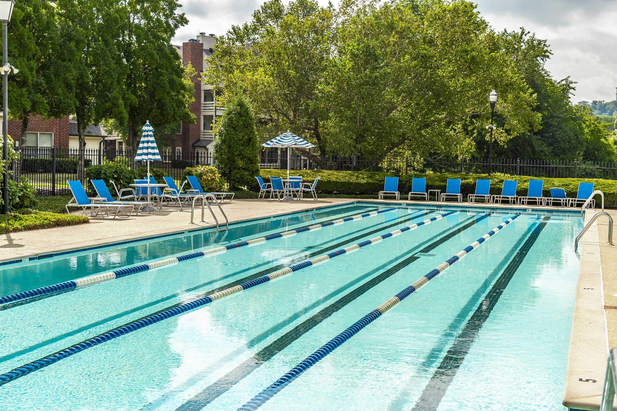 502 Ashlawn Ct Unit: 502