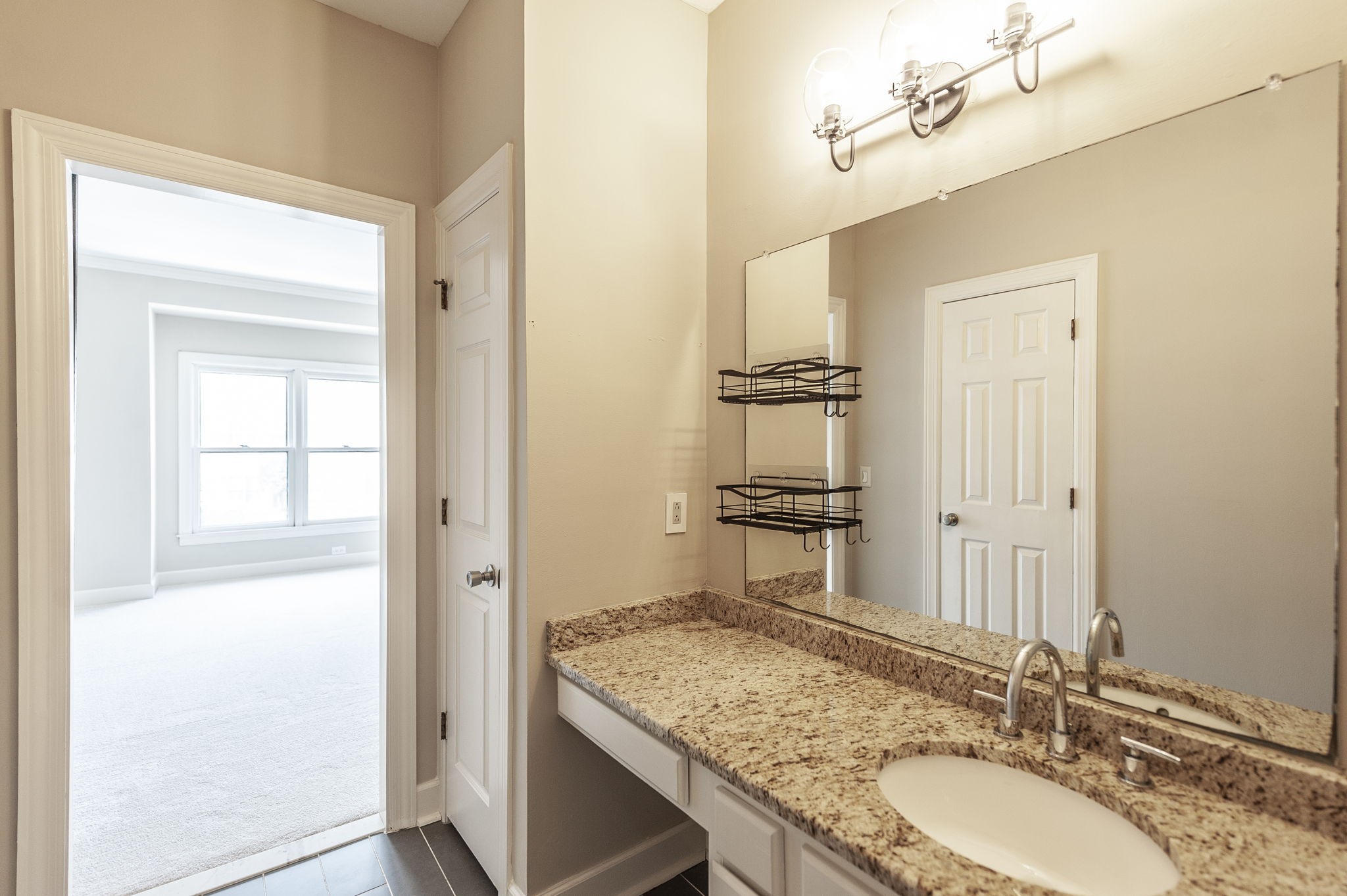 502 Ashlawn Ct Unit: 502