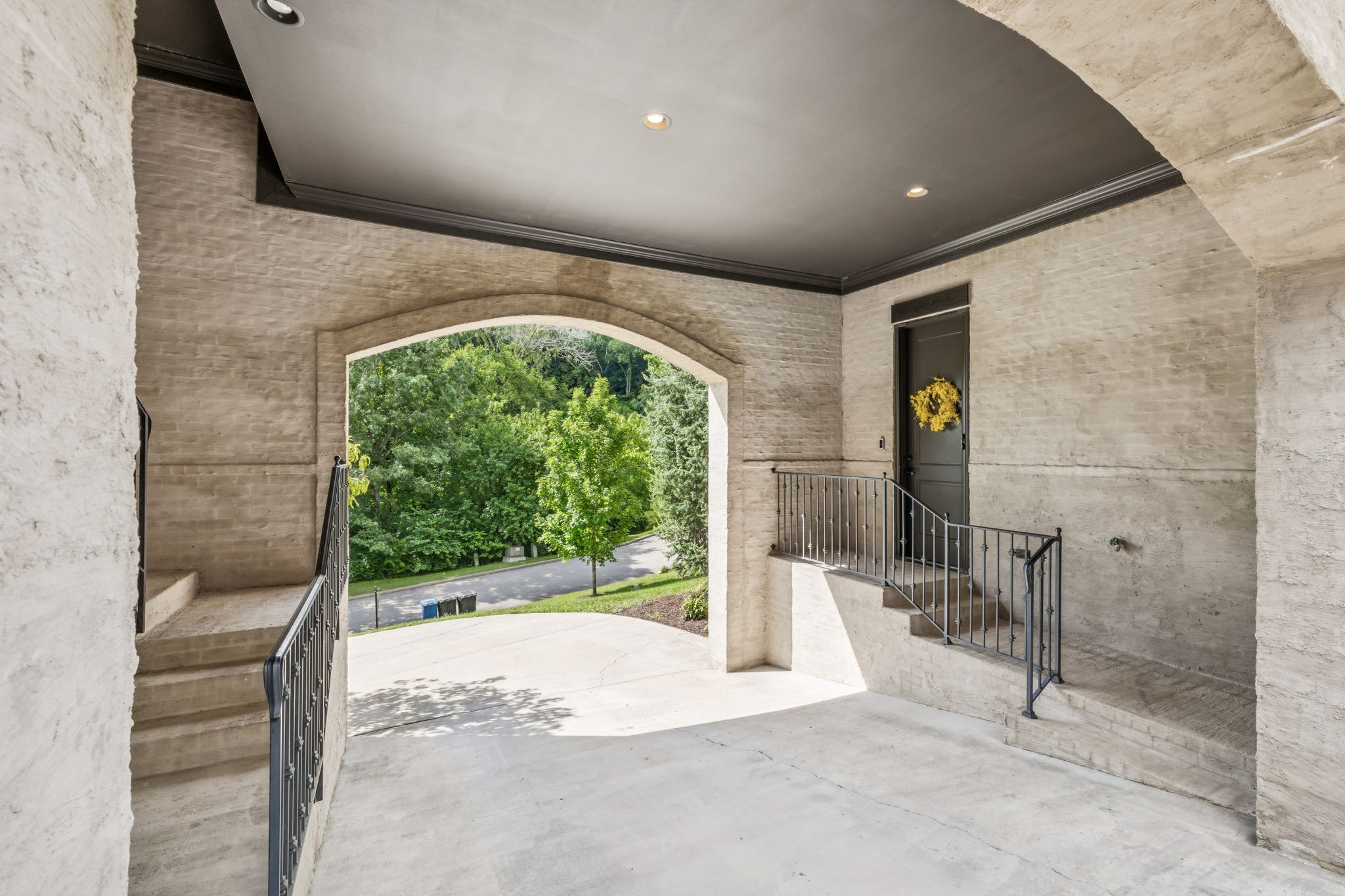 111 Guineveres Retreat