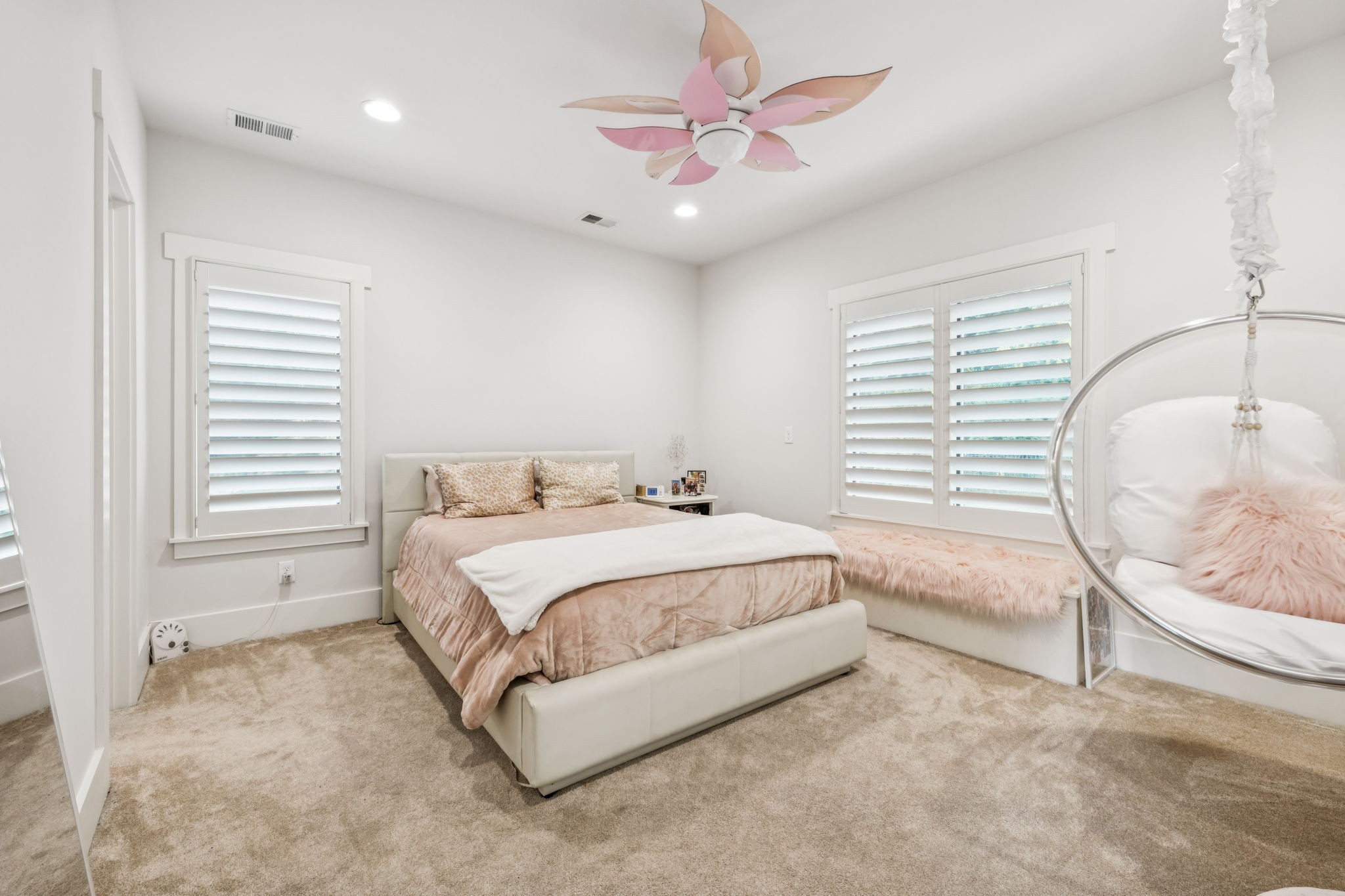 111 Guineveres Retreat