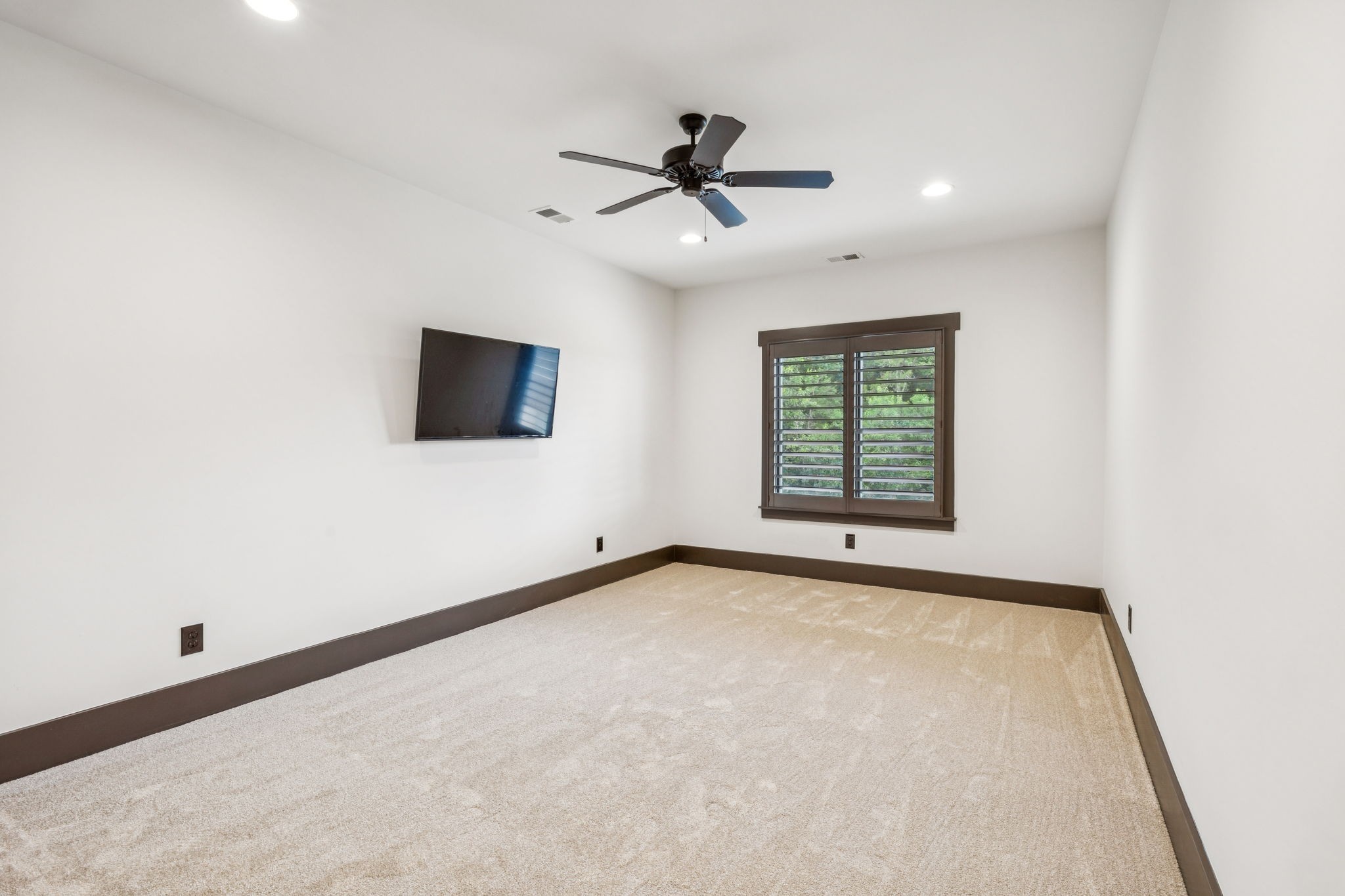 111 Guineveres Retreat