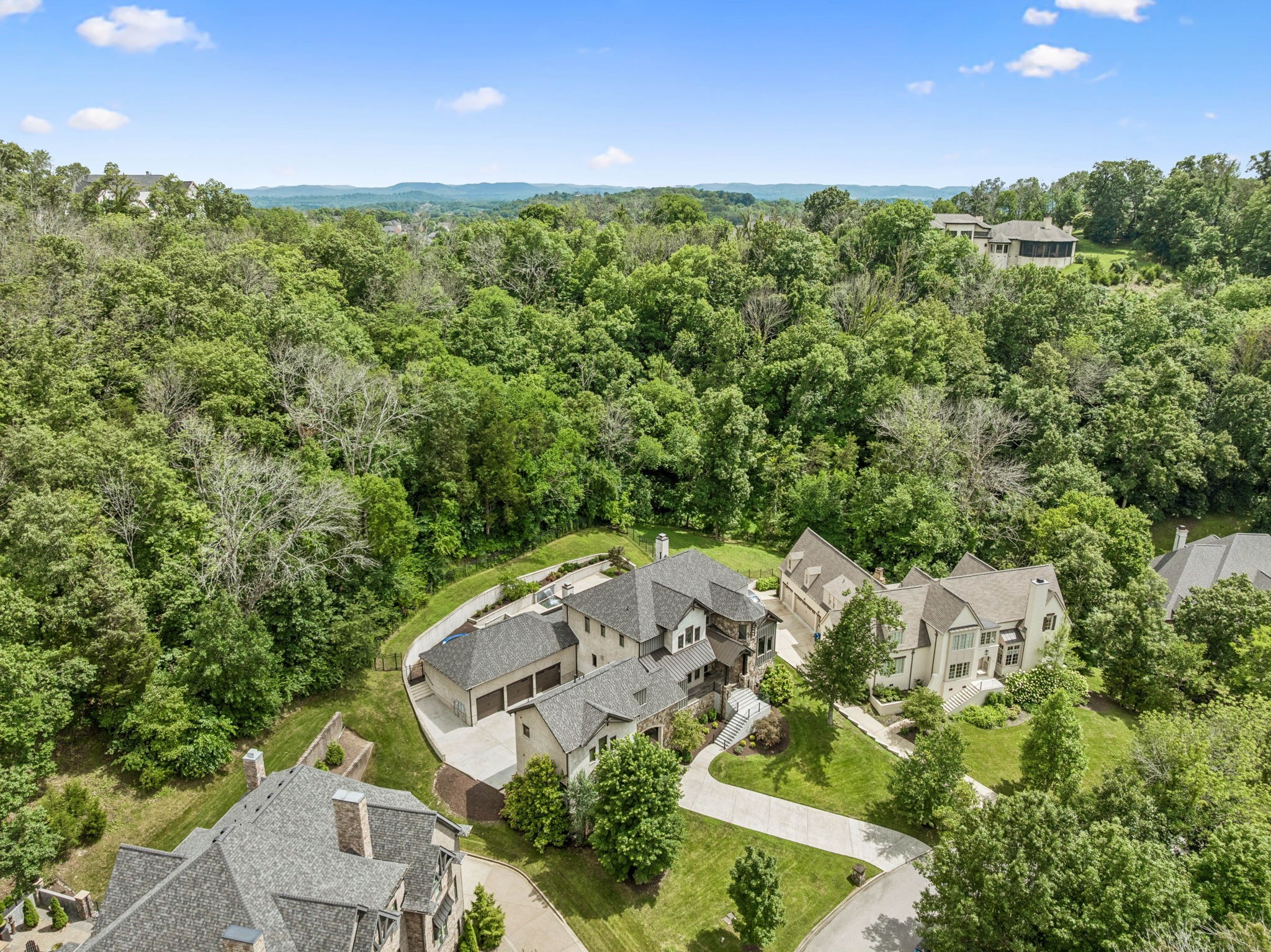 111 Guineveres Retreat
