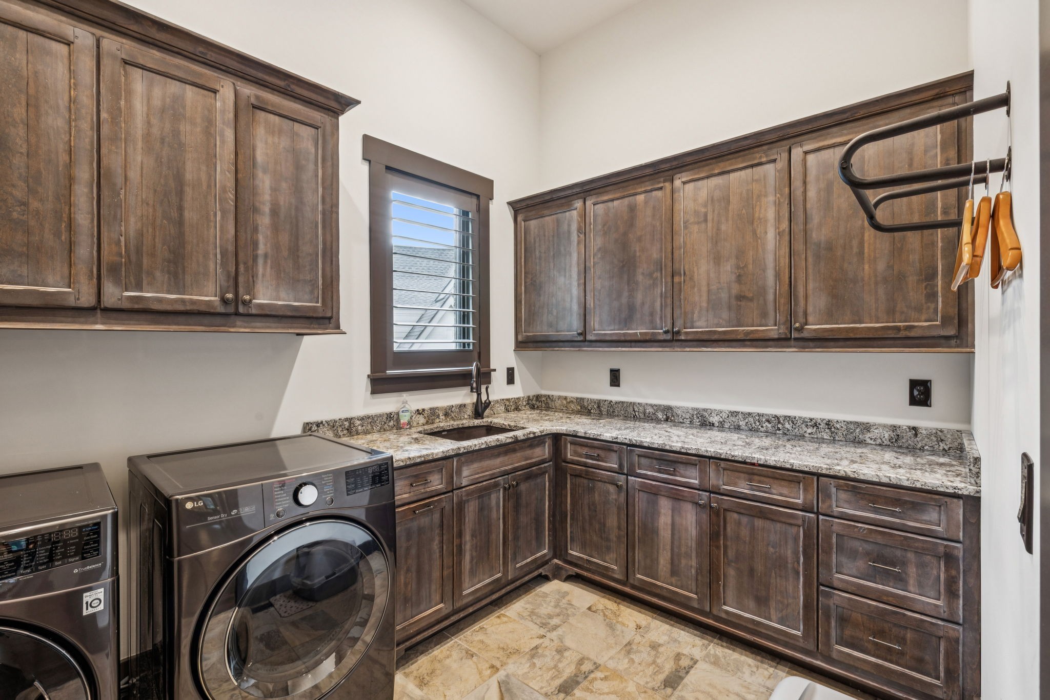 111 Guineveres Retreat