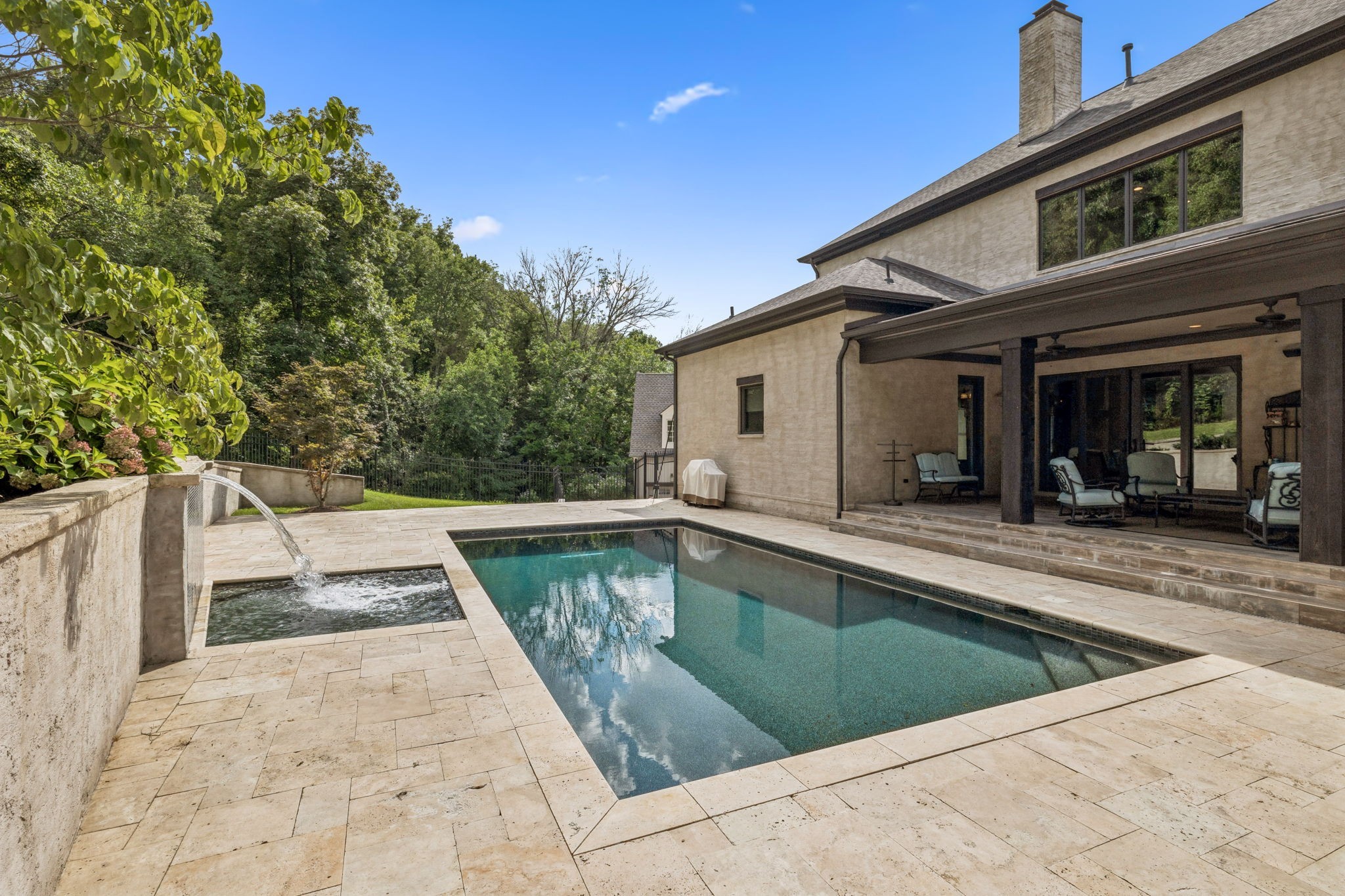 111 Guineveres Retreat