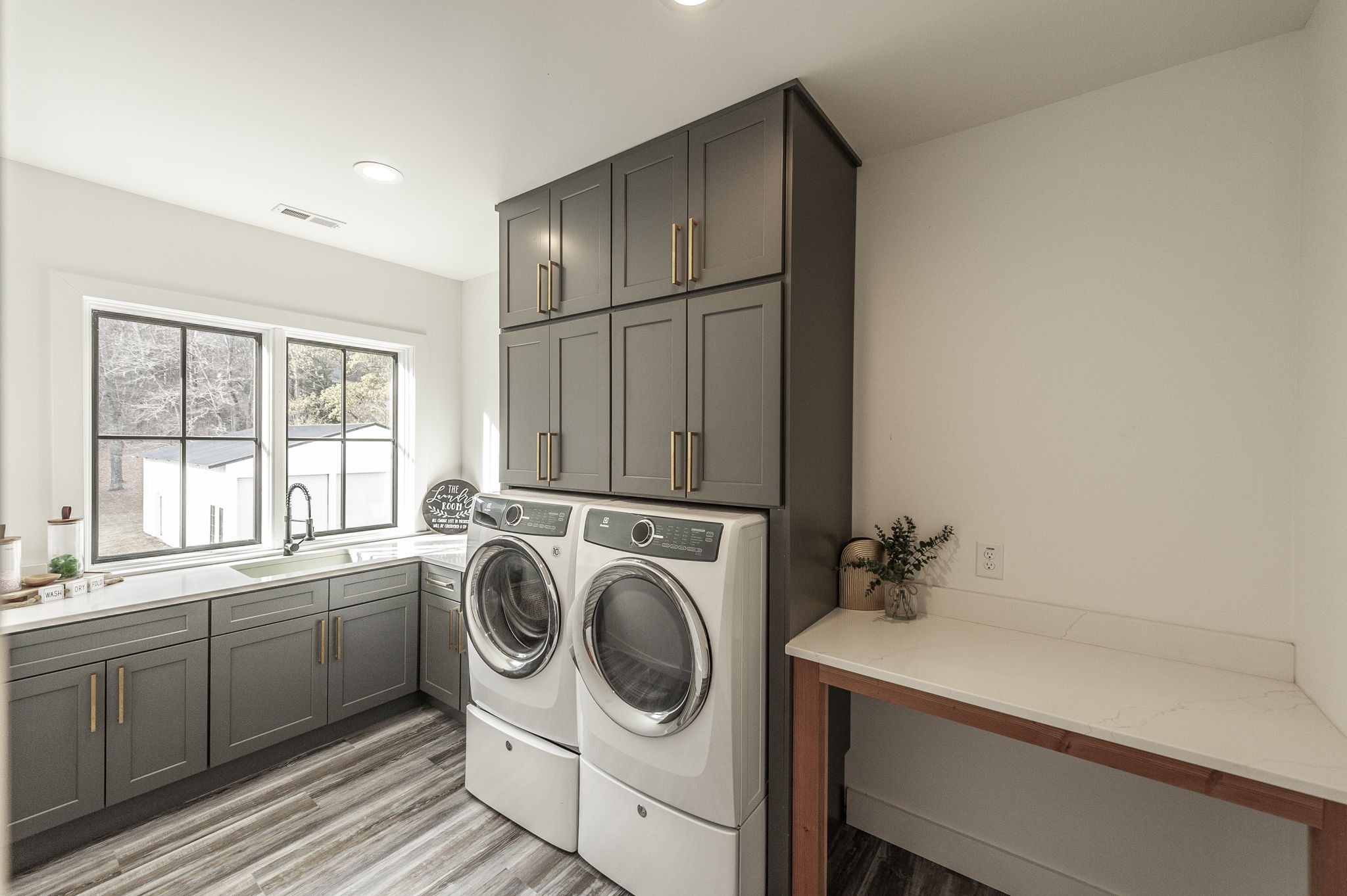 407 Hogans Branch Rd