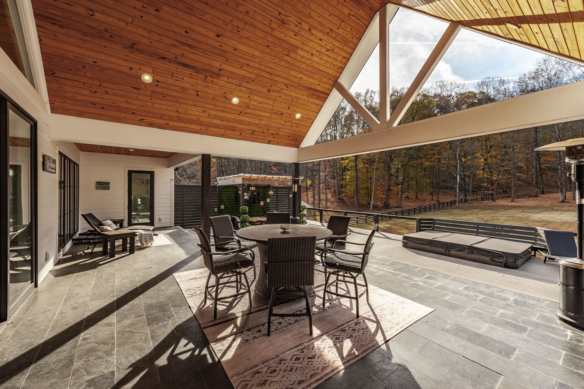 407 Hogans Branch Rd