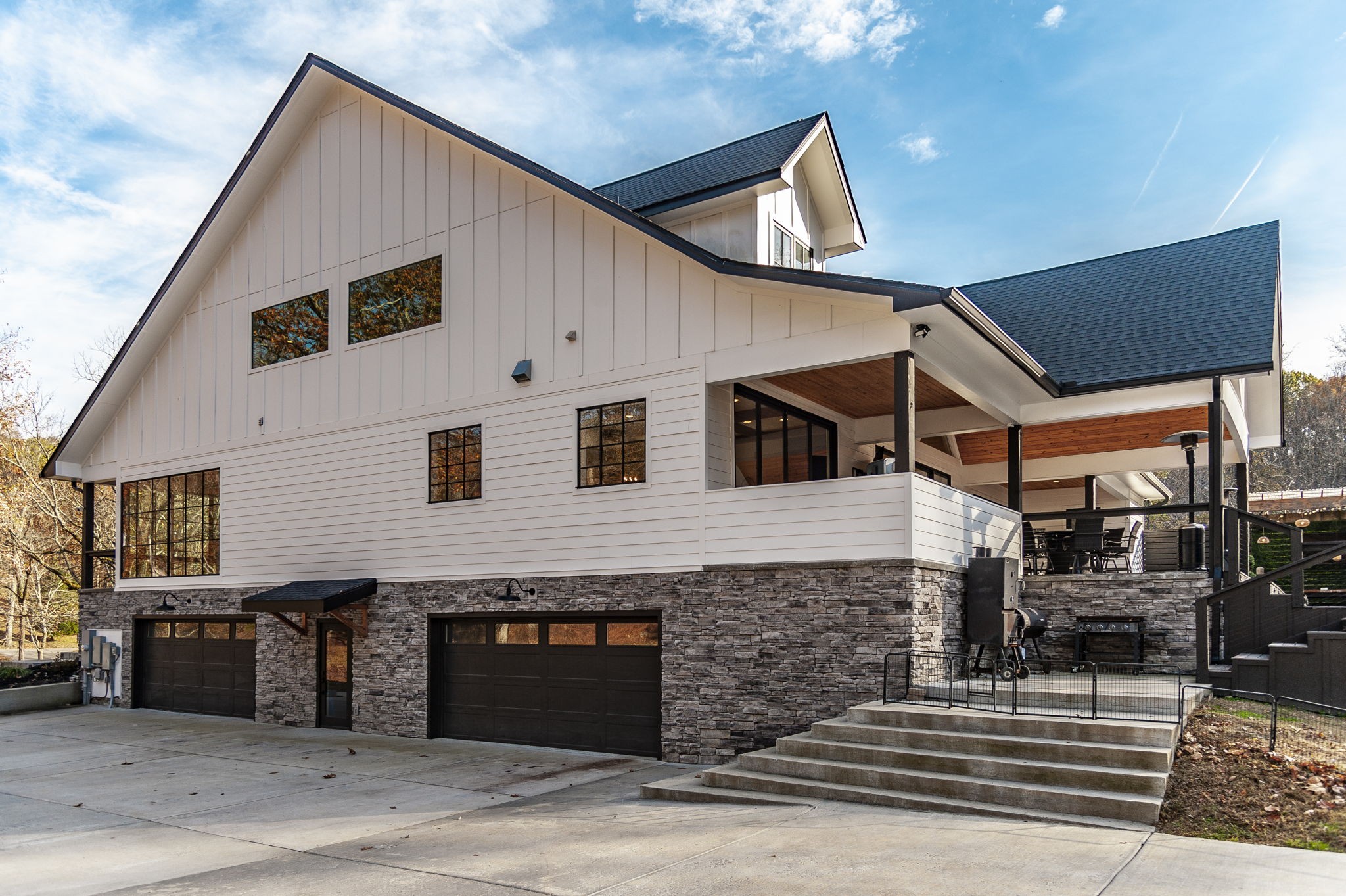 407 Hogans Branch Rd