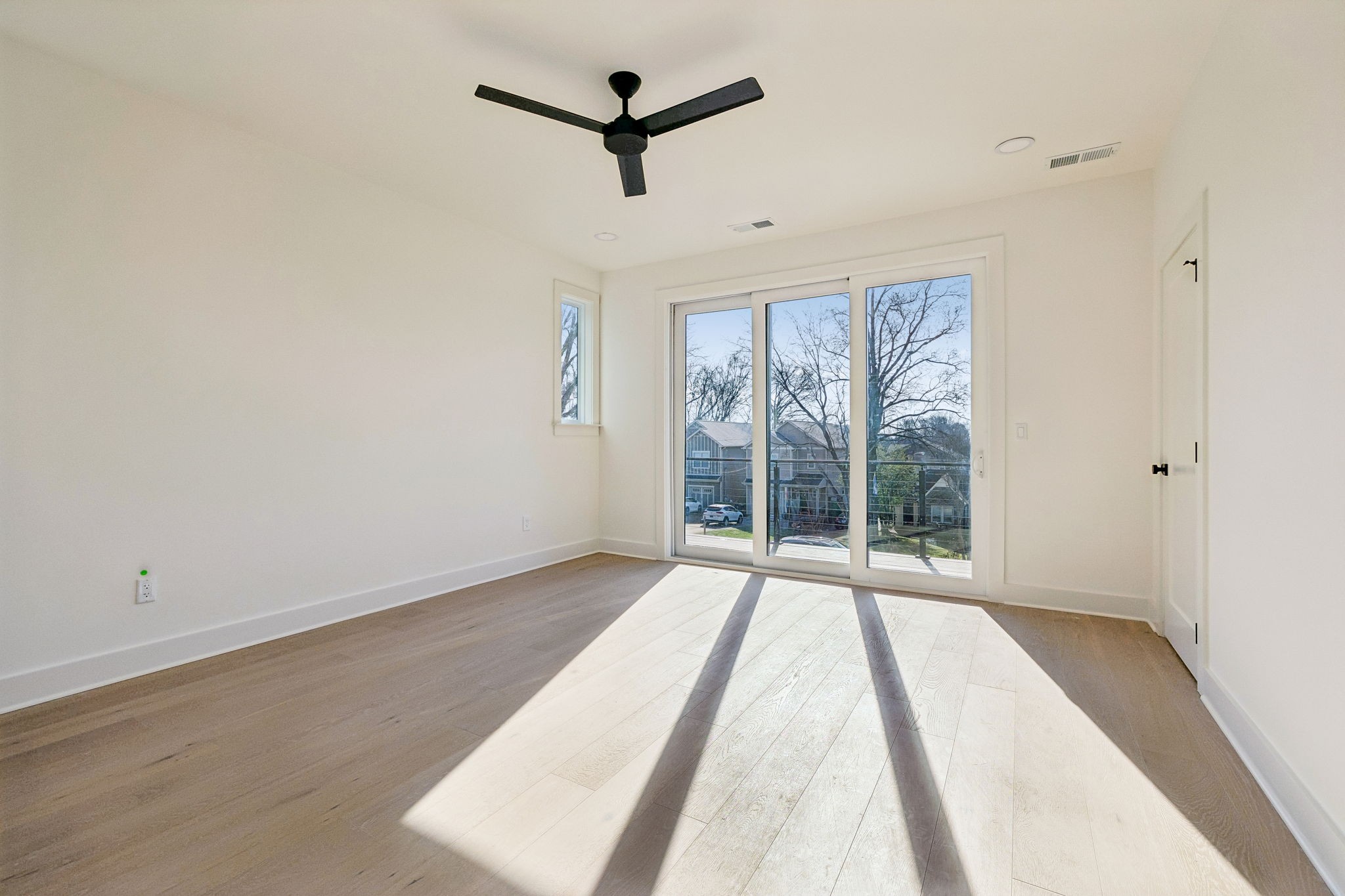 4C Belle Forrest Ave