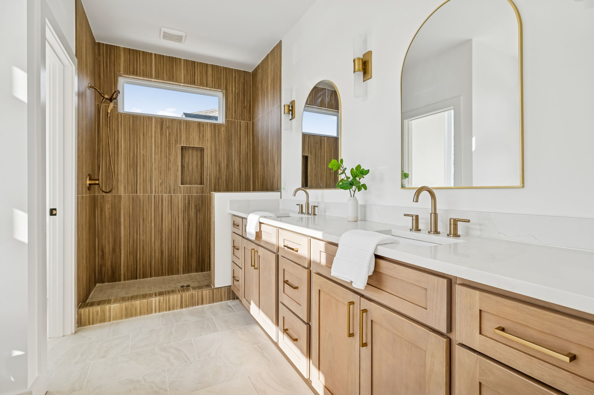 4C Belle Forrest Ave