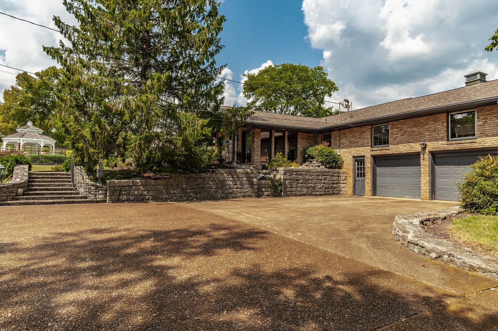 755 Long Hollow Pike