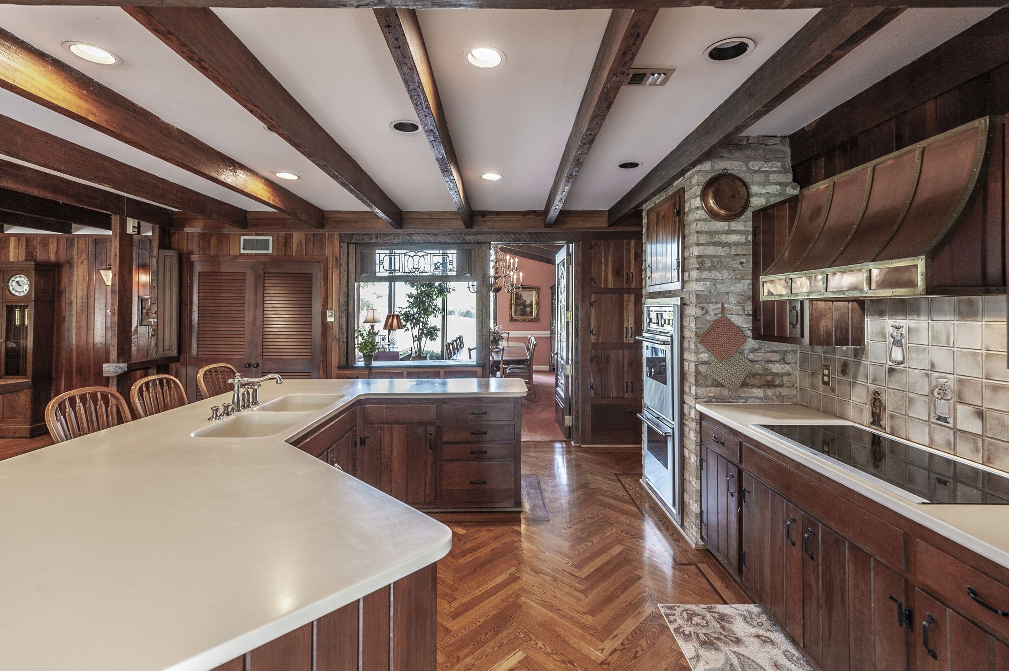 755 Long Hollow Pike