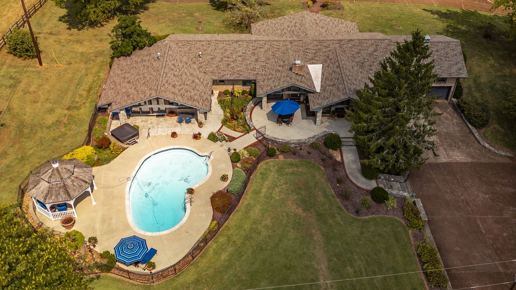 755 Long Hollow Pike