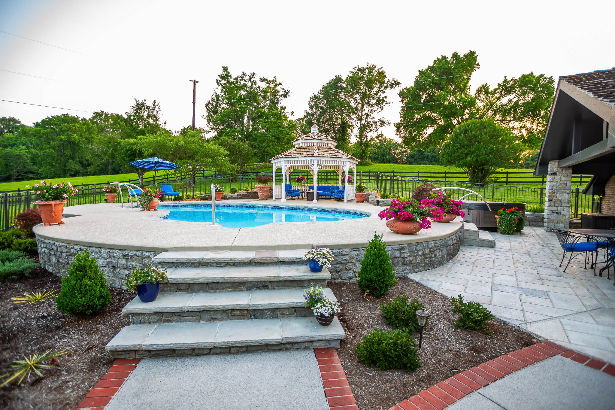 755 Long Hollow Pike