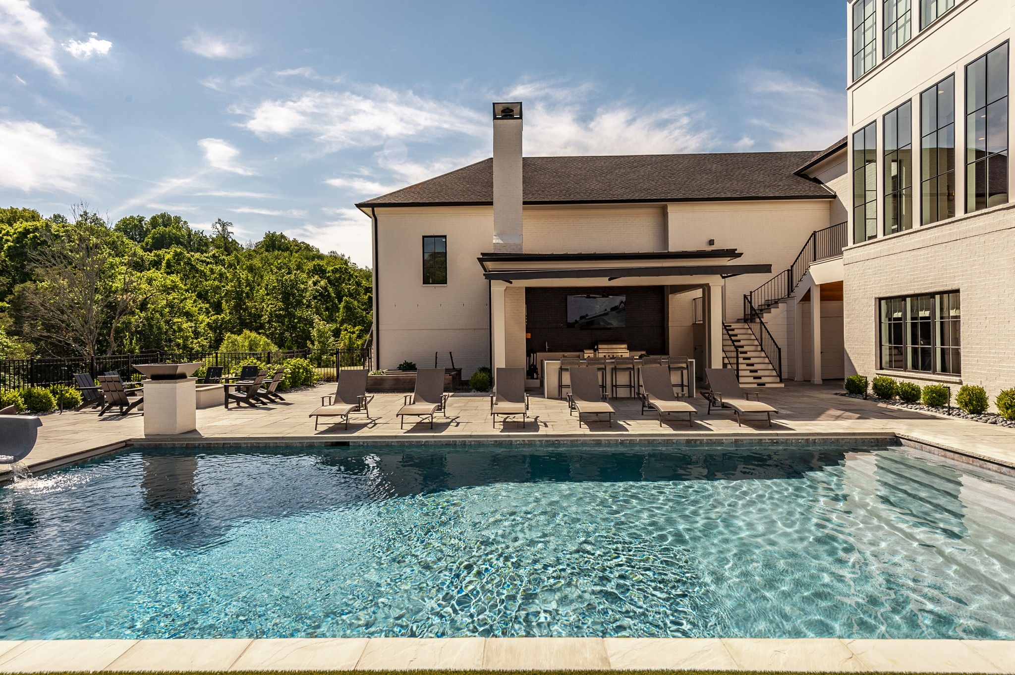8114 Heirloom Blvd