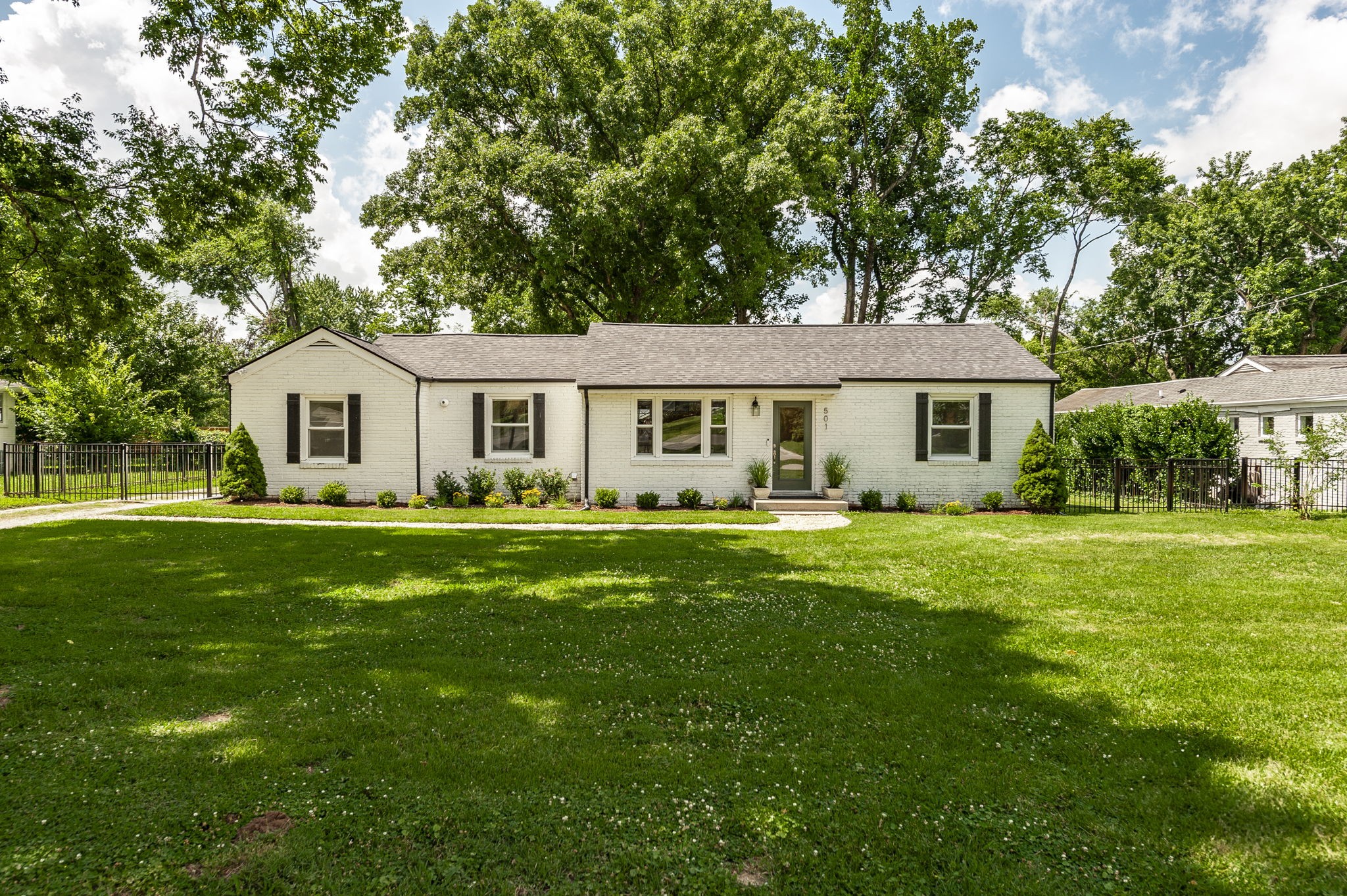 501 Brentlawn Dr