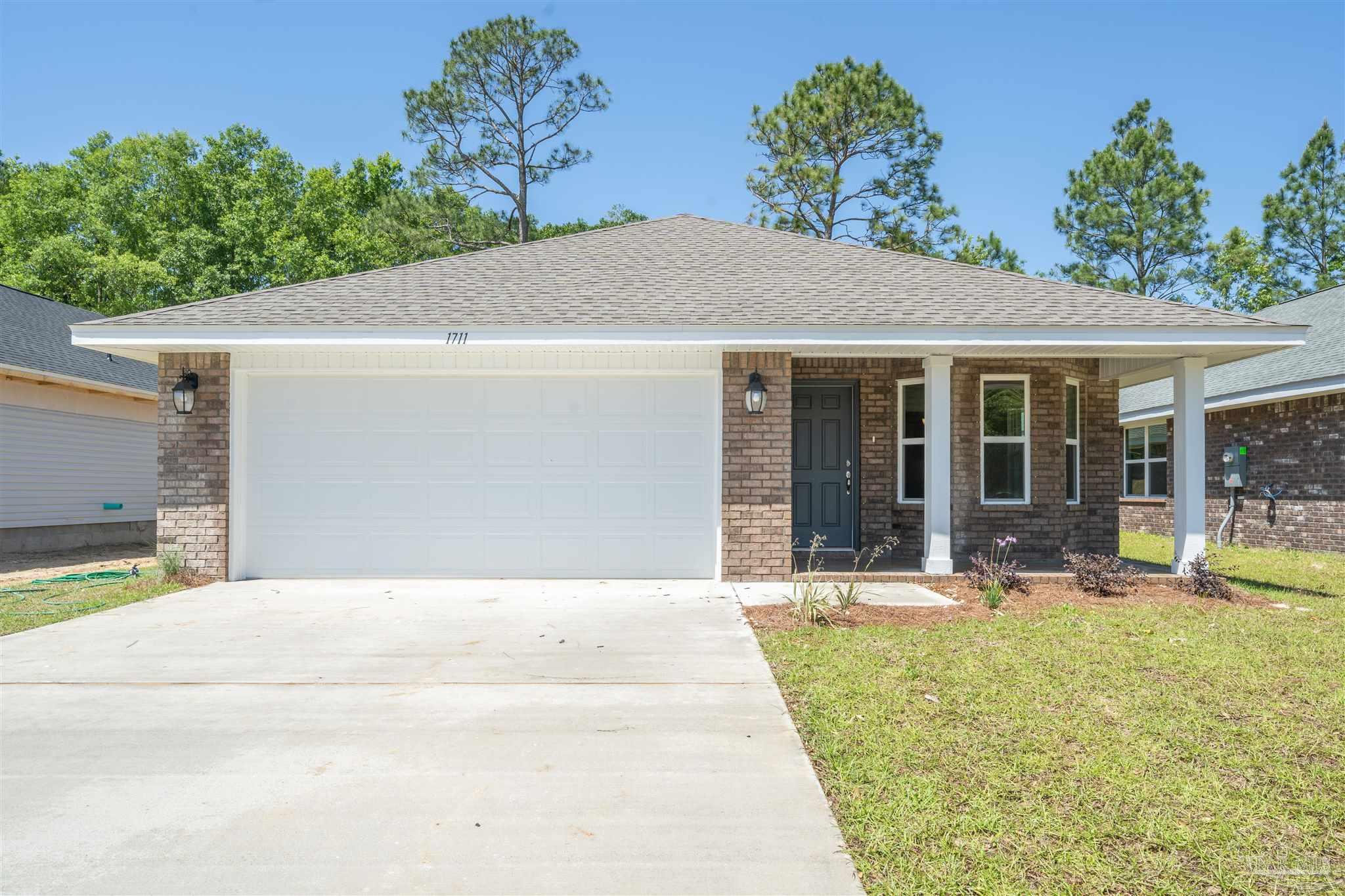 1711 Leigh Loop # 3C