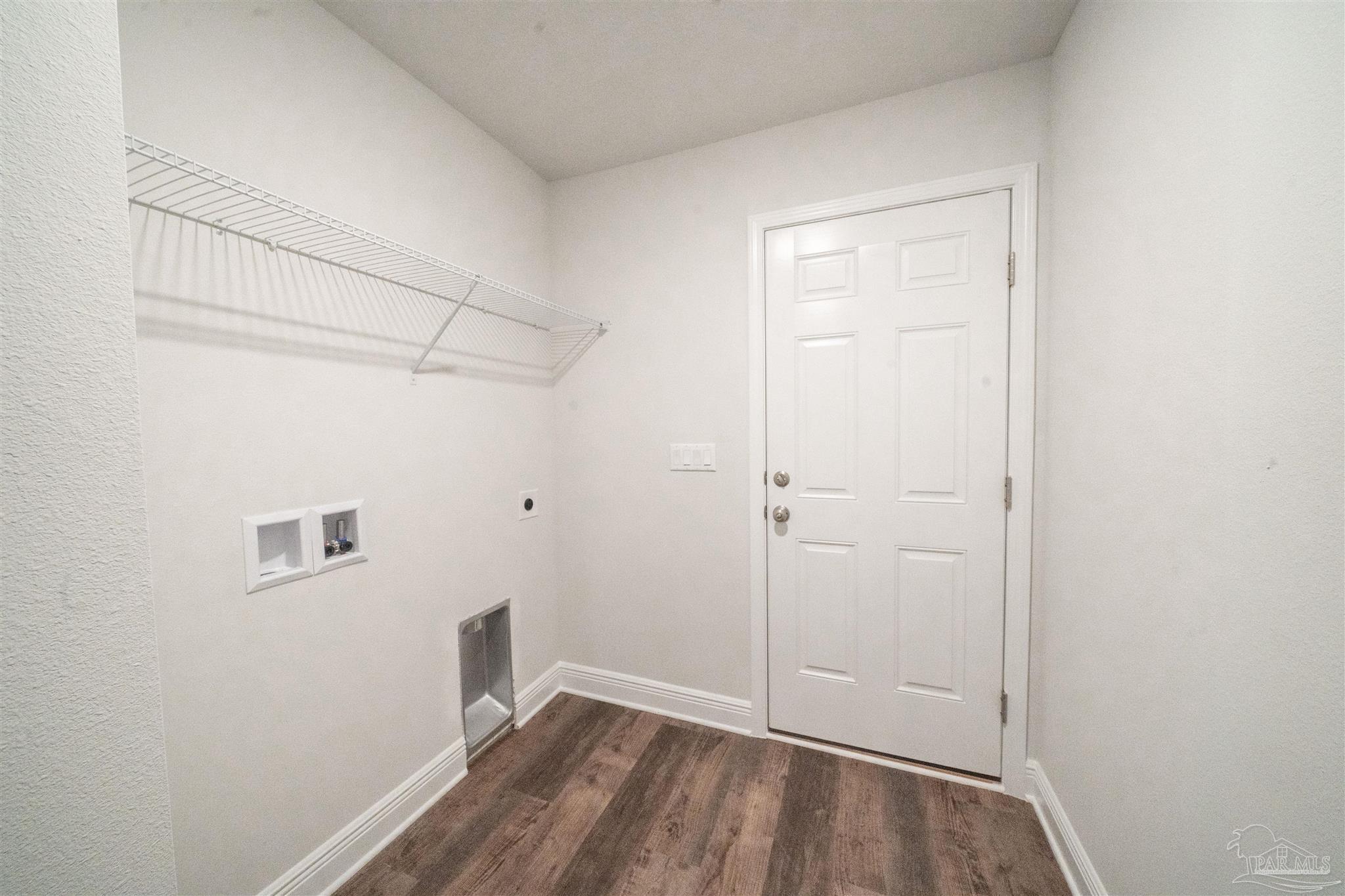 1711 Leigh Loop # 3C