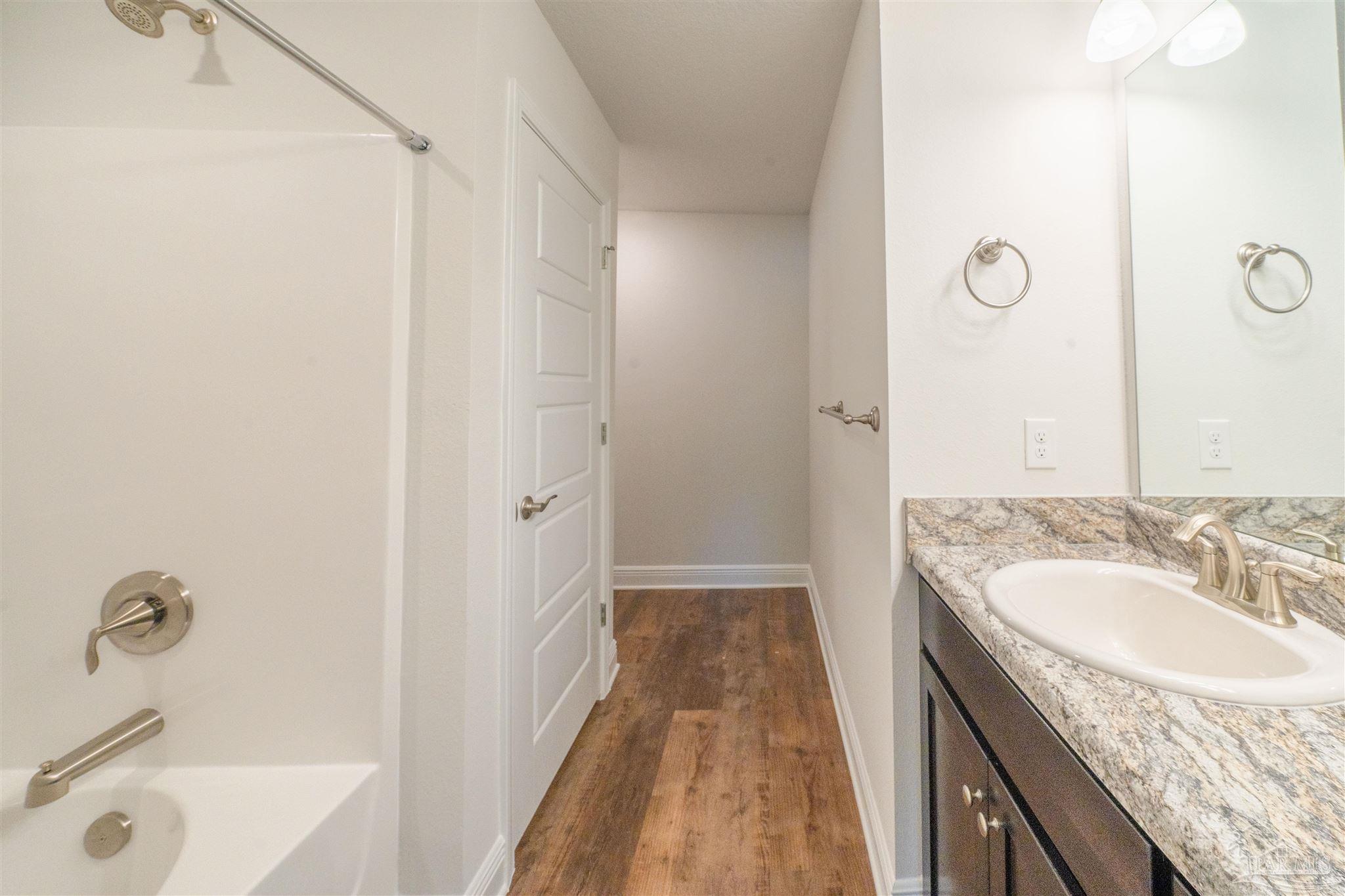 1711 Leigh Loop # 3C