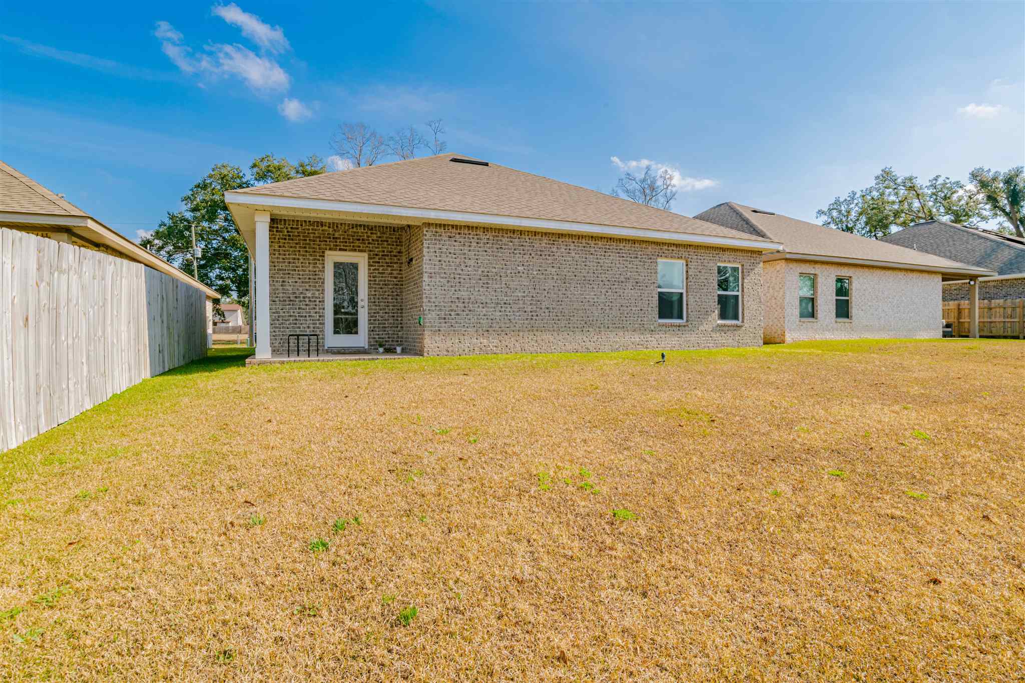 8825 Airway Dr