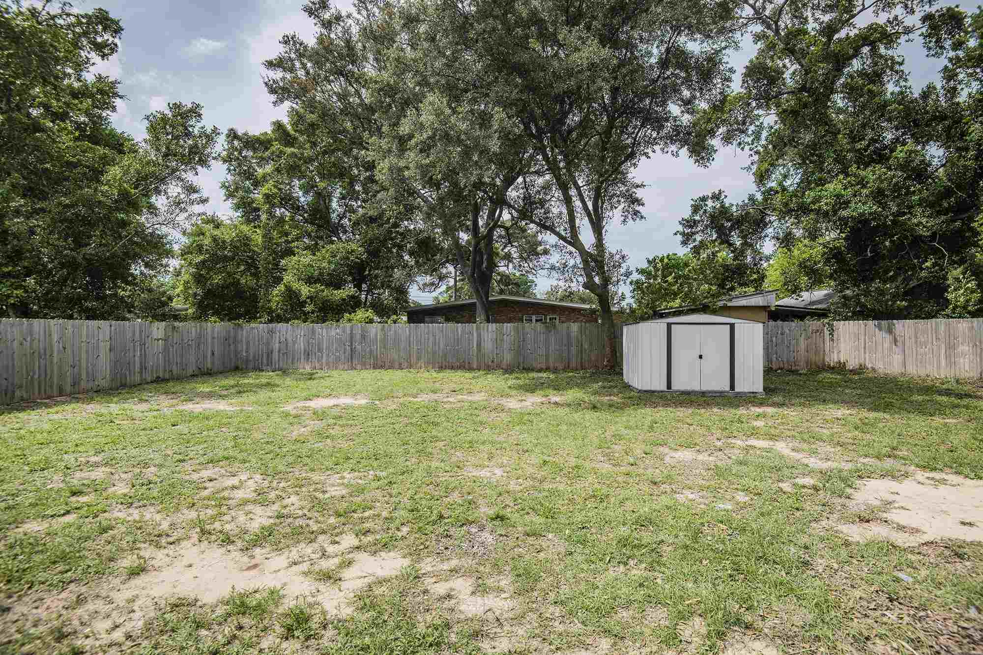 3472 Wellington Rd