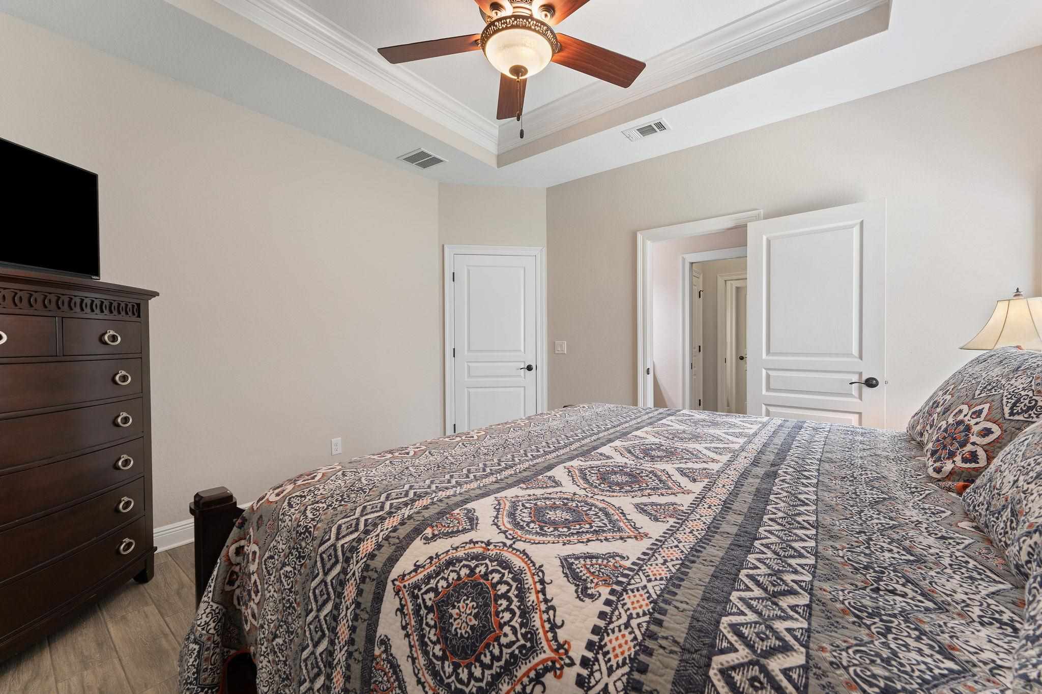 5758 Highland Lake Dr