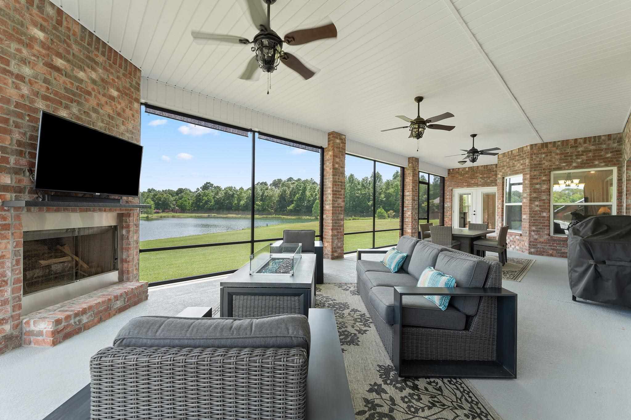 5758 Highland Lake Dr