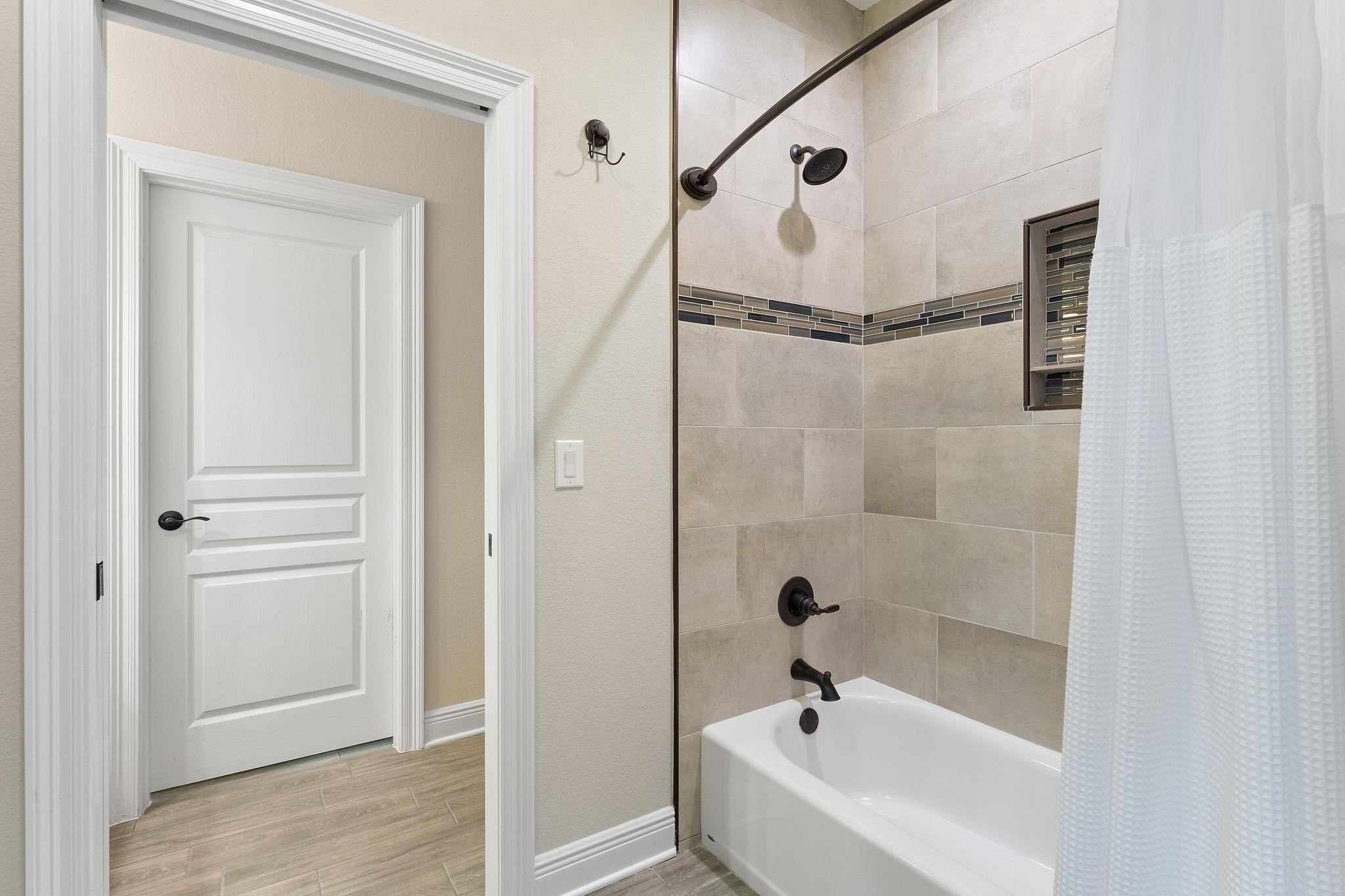 5758 Highland Lake Dr