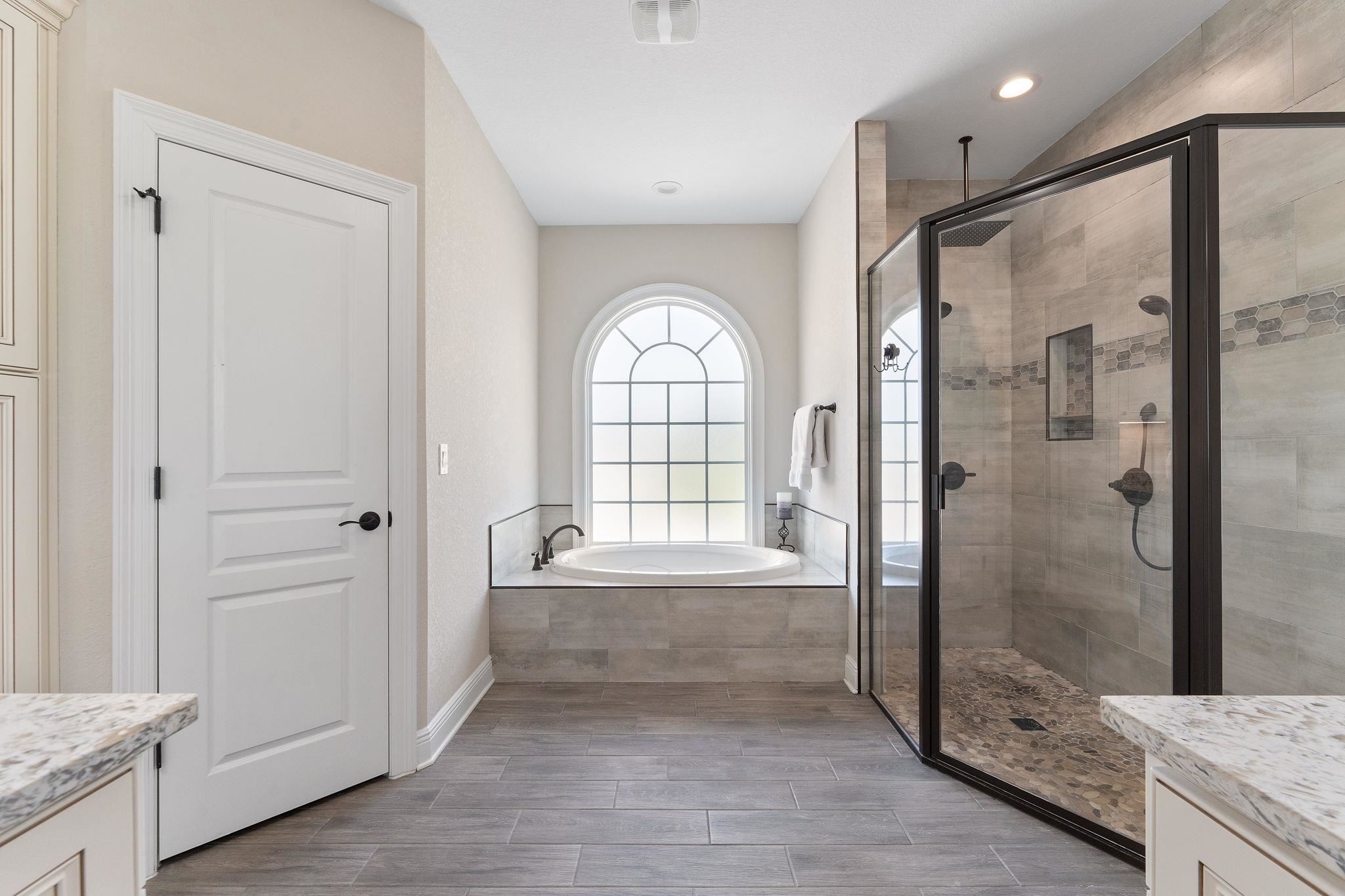 5758 Highland Lake Dr