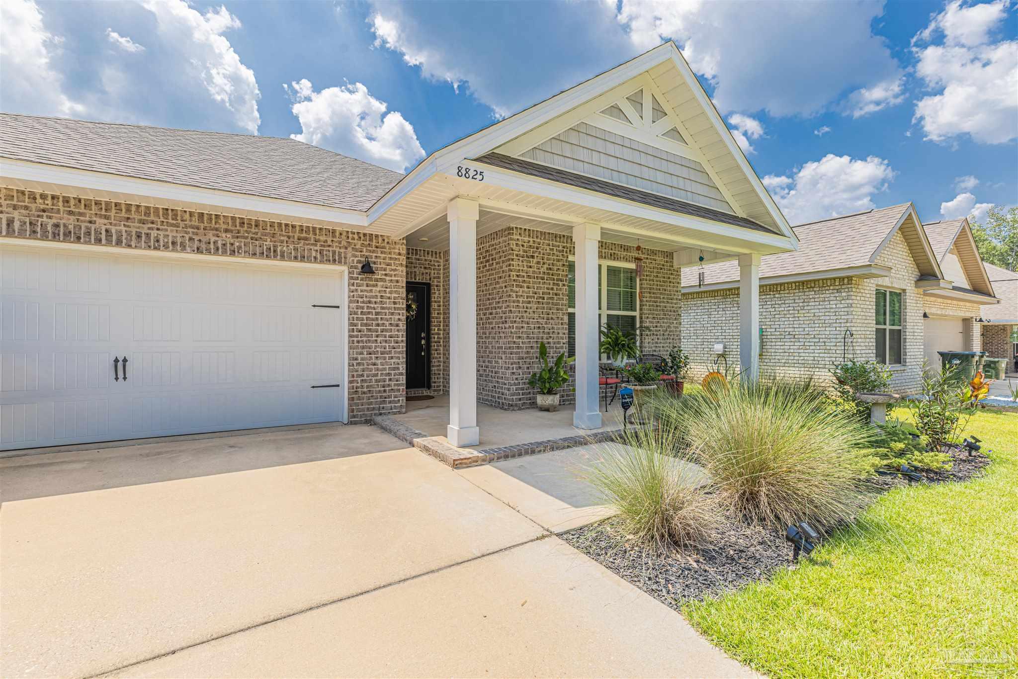 8825 Airway Dr