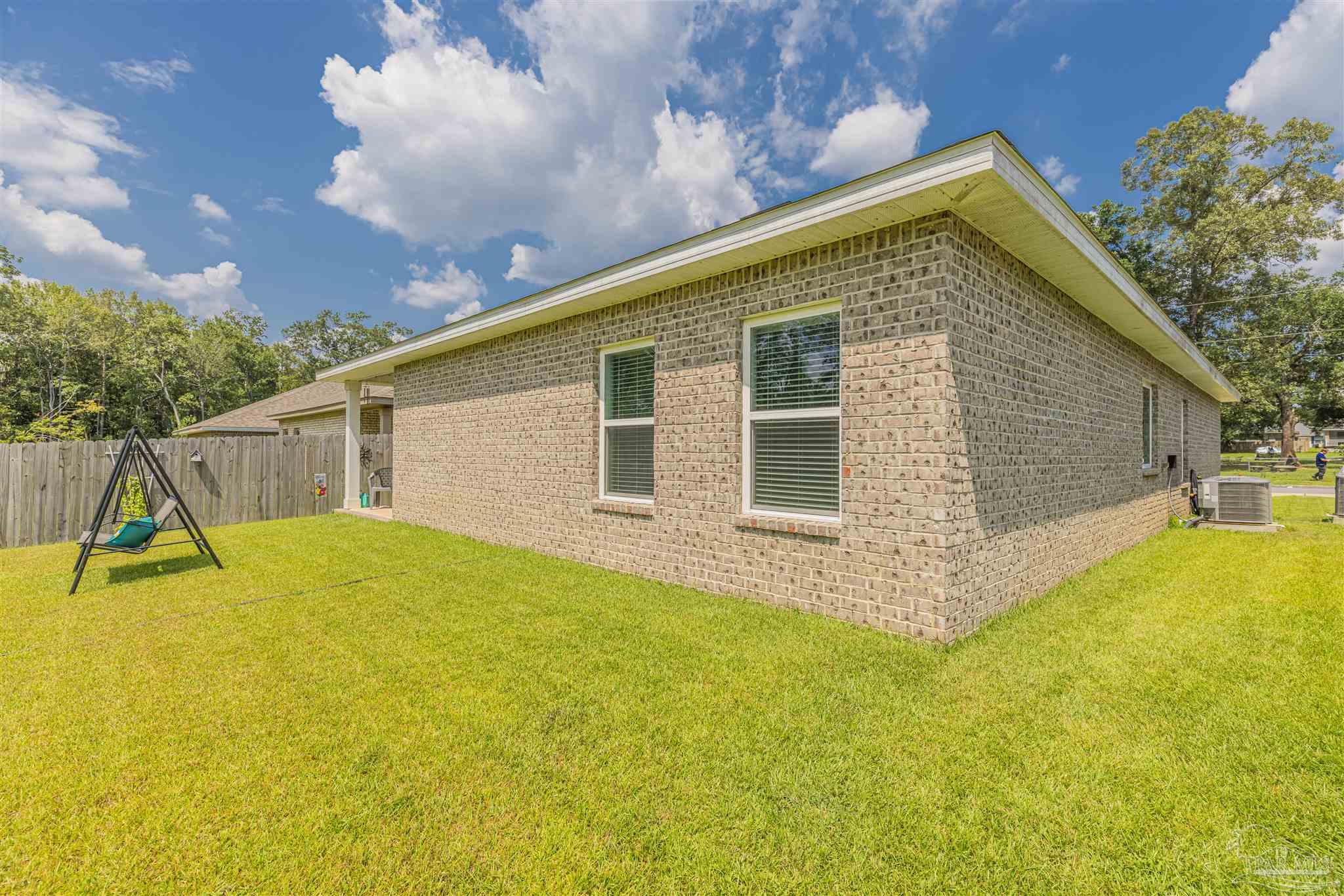 8825 Airway Dr