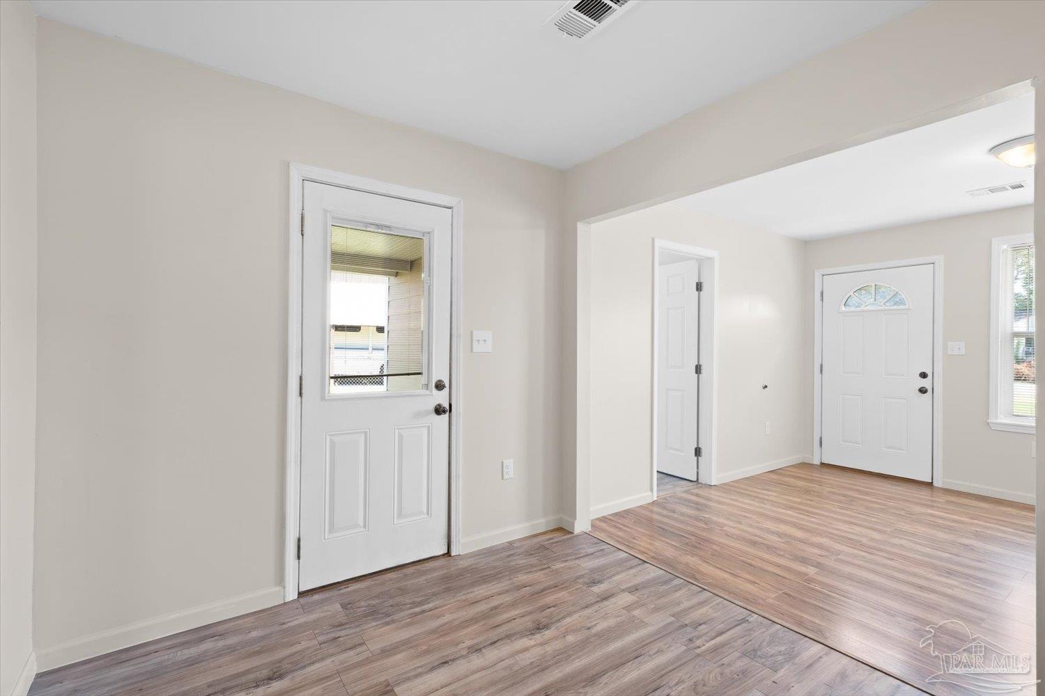 5518 Lynwood Rd